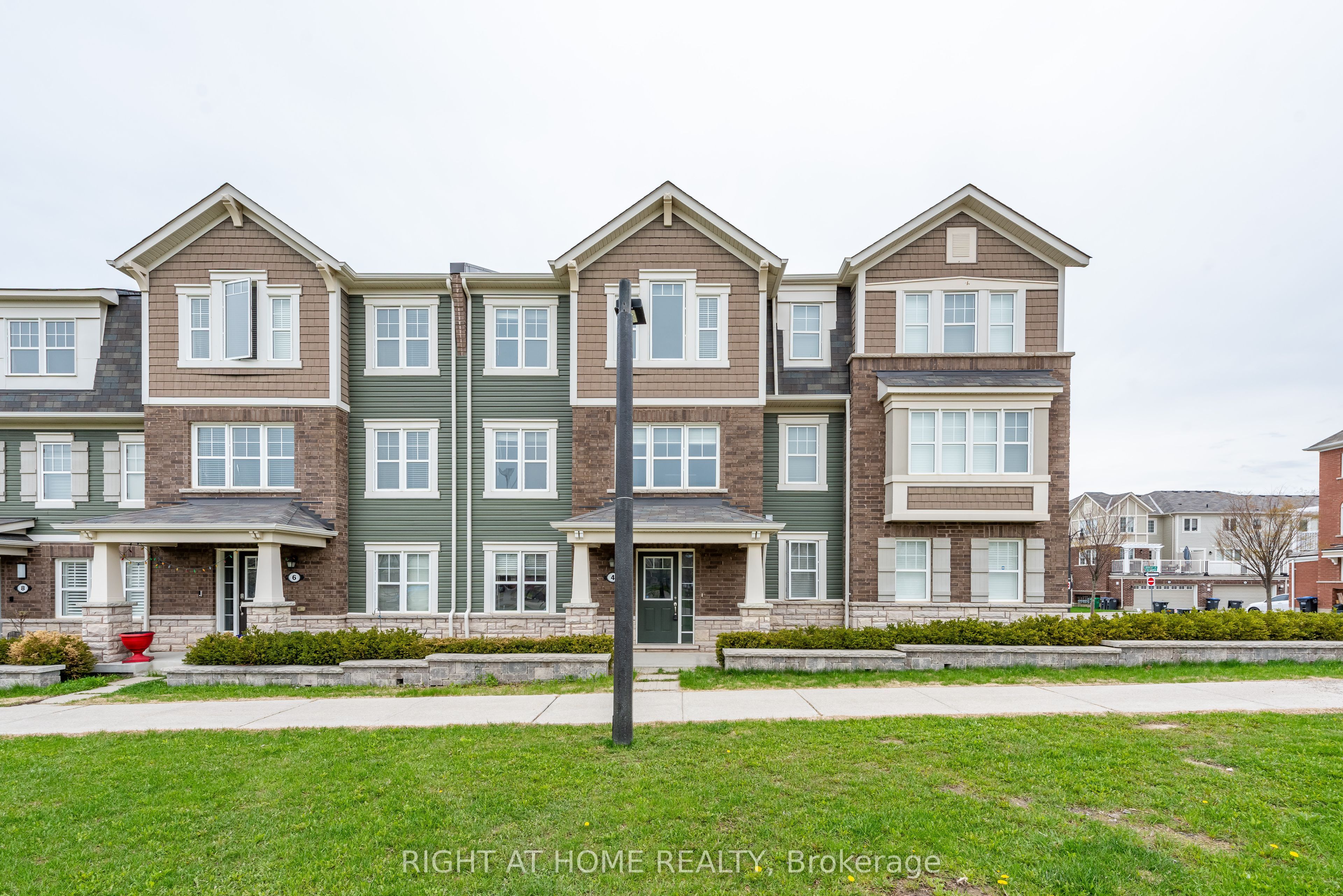 4 Hafia Street ., Brampton, ON L7A 0A8 photo 5