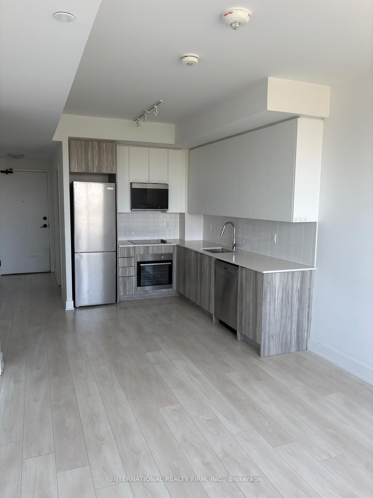 2489 Taunton Road 916, Oakville, ON L6H 3R9 photo 5