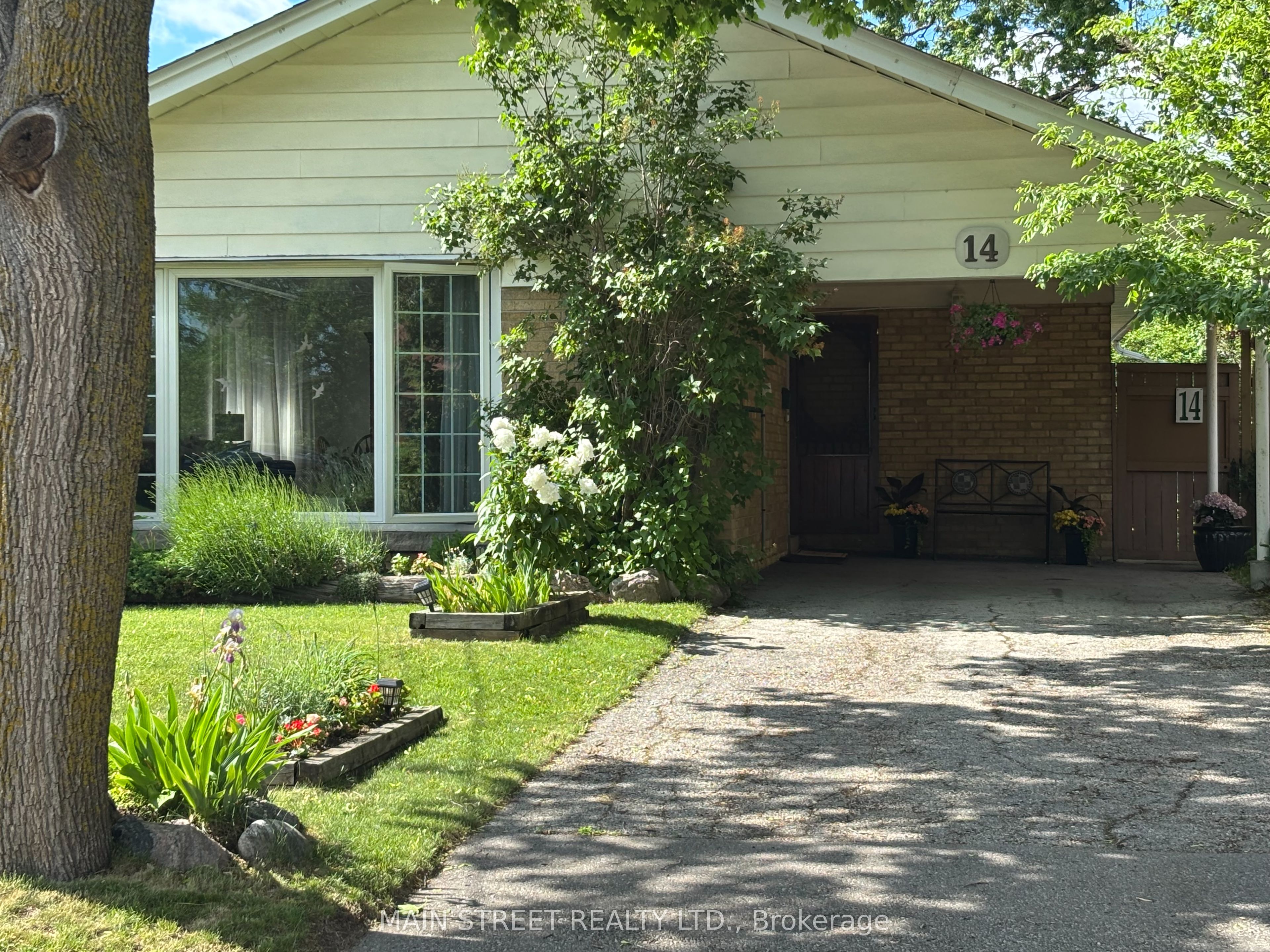 14 Westhampton Drive, Toronto, ON M9R 1X6 photo 5