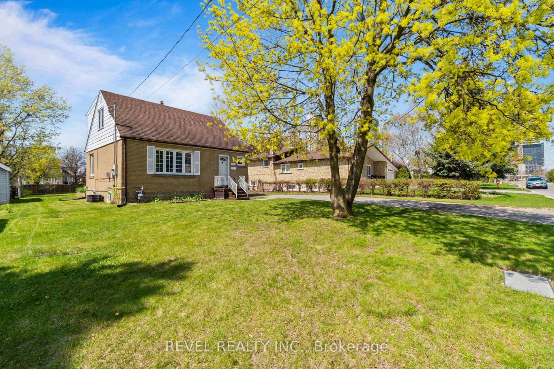 3524 Joan Drive, Mississauga, ON L5B 1T8 photo 3