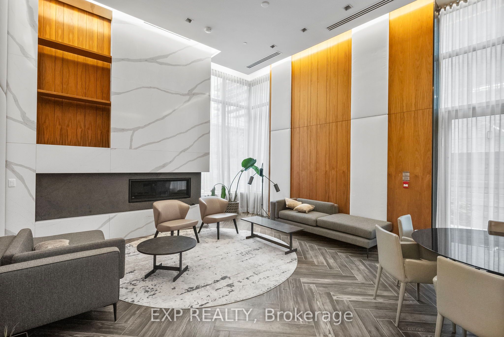 8 Ann Street 1201, Mississauga, ON L5G 0C1 photo 4