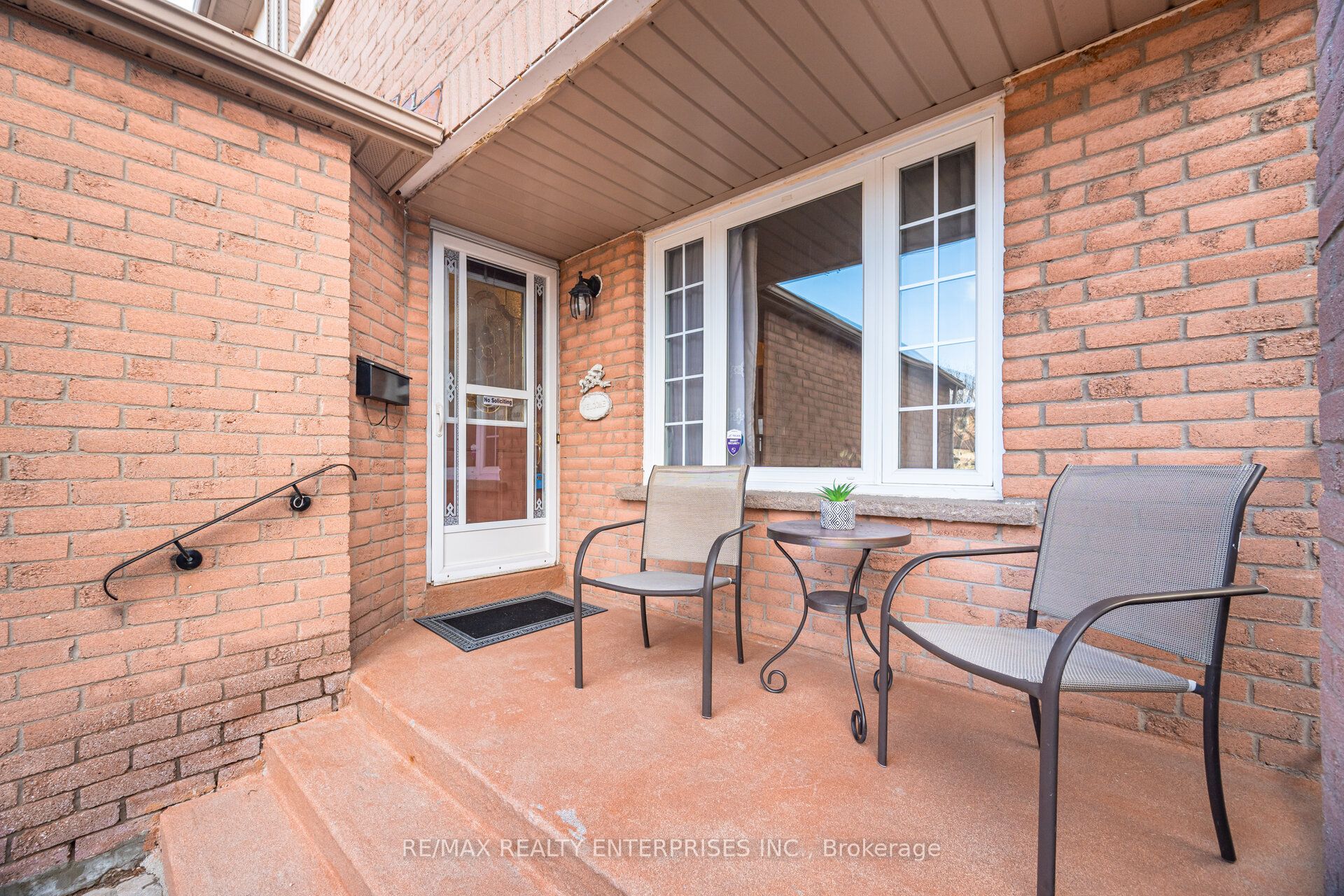54 Niagara Place, Brampton, ON L6S 4Y8 photo 2