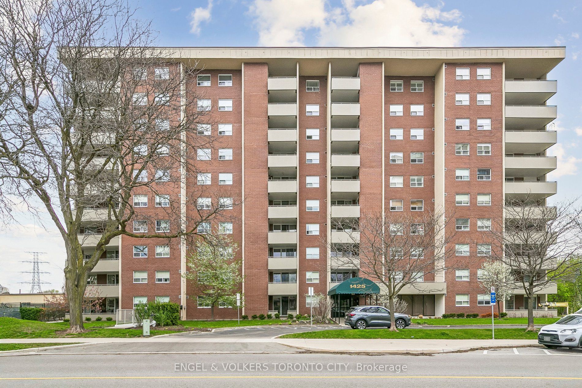 1425 N Ghent Avenue 501, Burlington, ON L7S 1X5