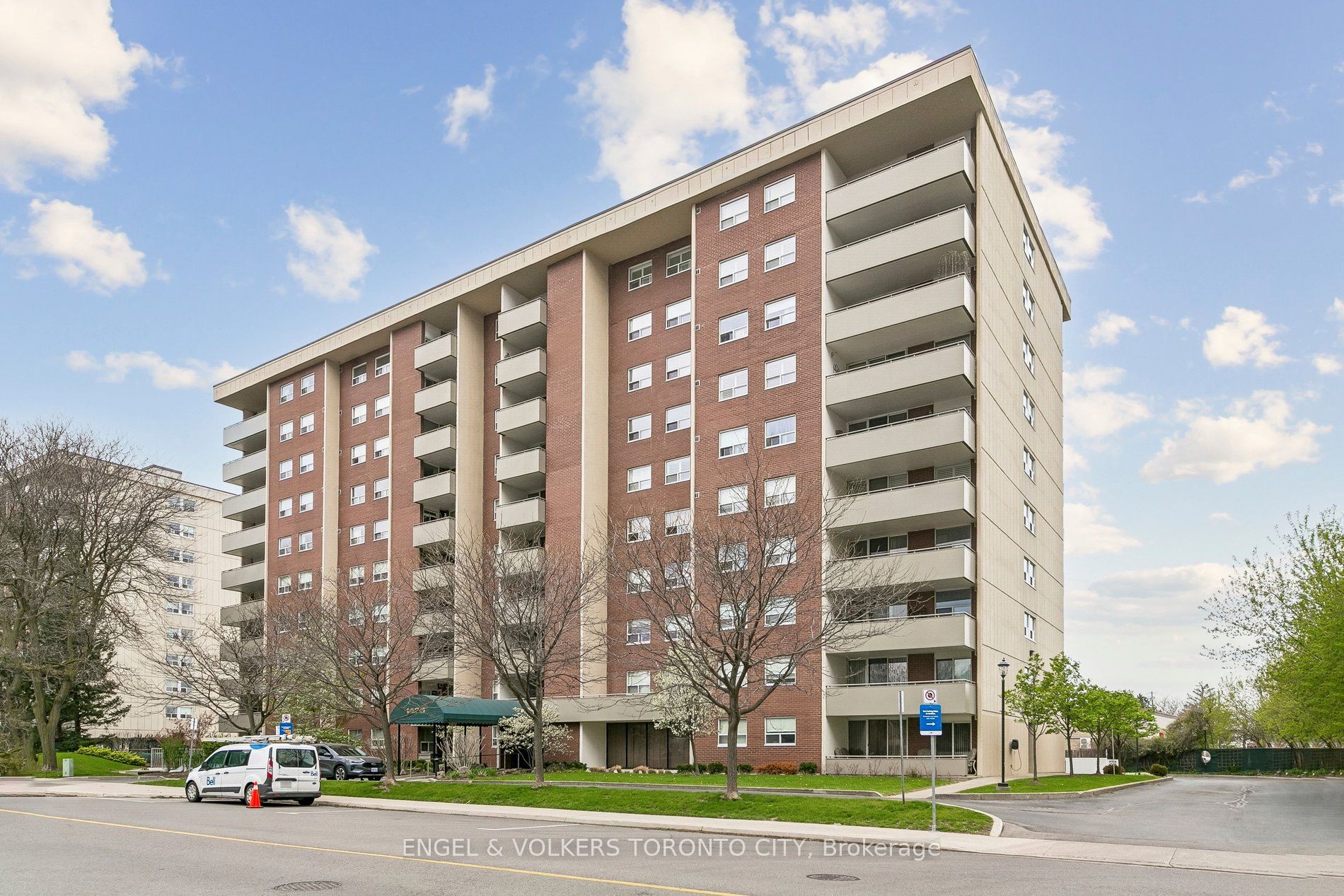1425 N Ghent Avenue 501, Burlington, ON L7S 1X5 photo 2