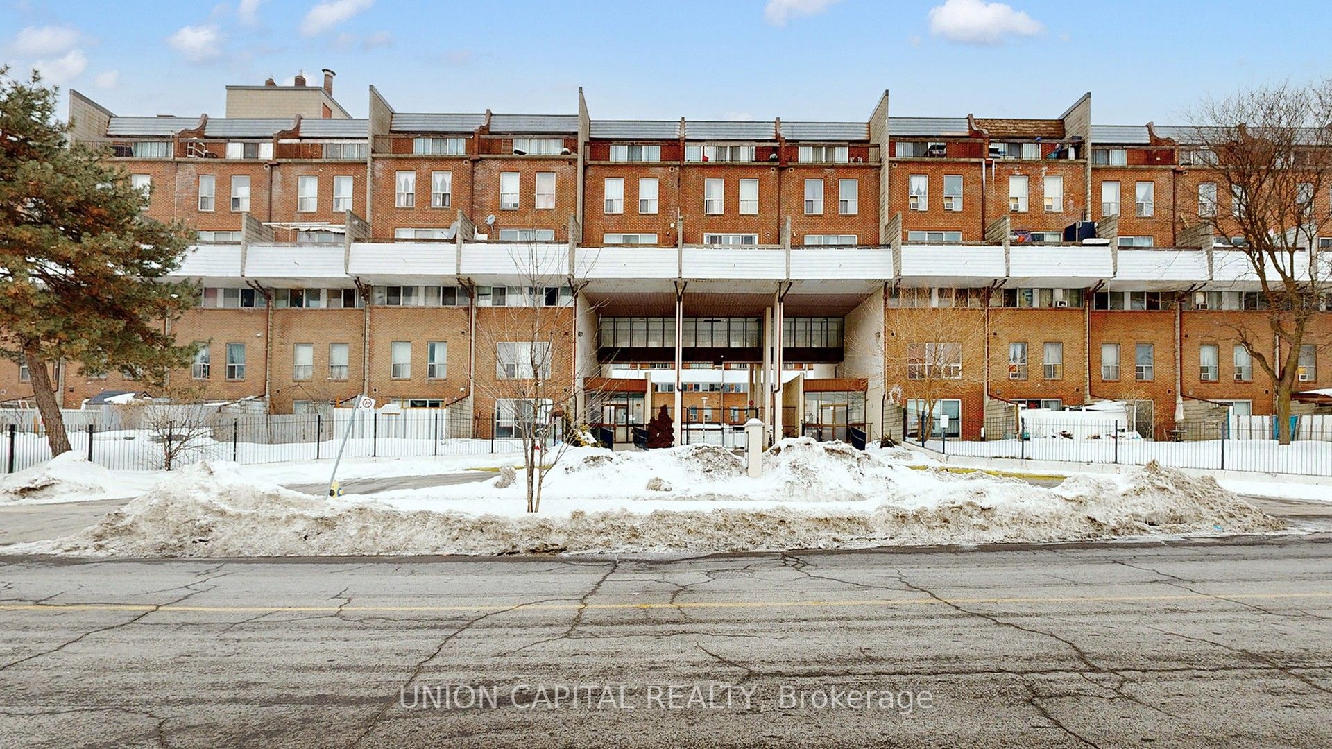 10 Eddystone Avenue 126, Toronto, ON M3N 2T2 photo 4