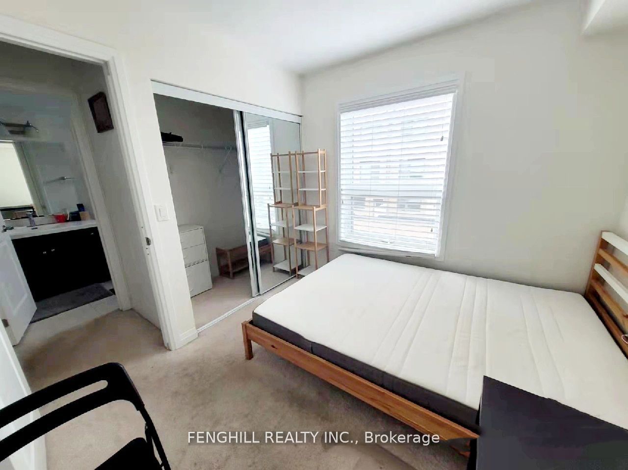 34 Frederick Tisdale Drive Room 2, Toronto, ON M3K 2B8 photo 4