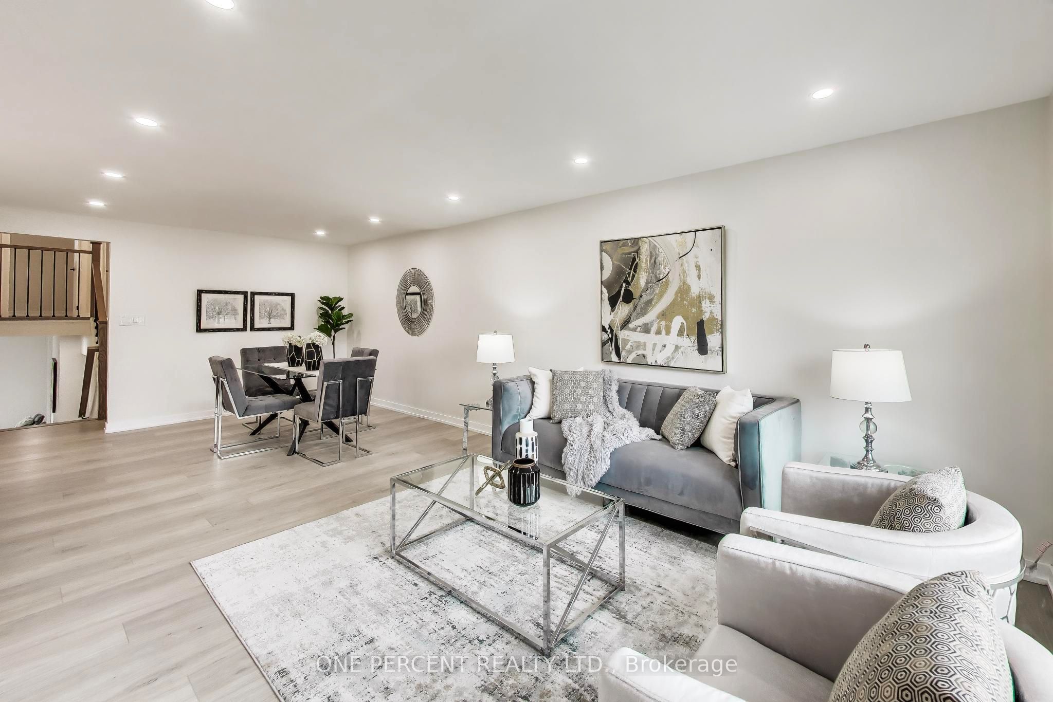 1270 Pallatine Drive, Oakville, ON L6H 1Z2 photo 3
