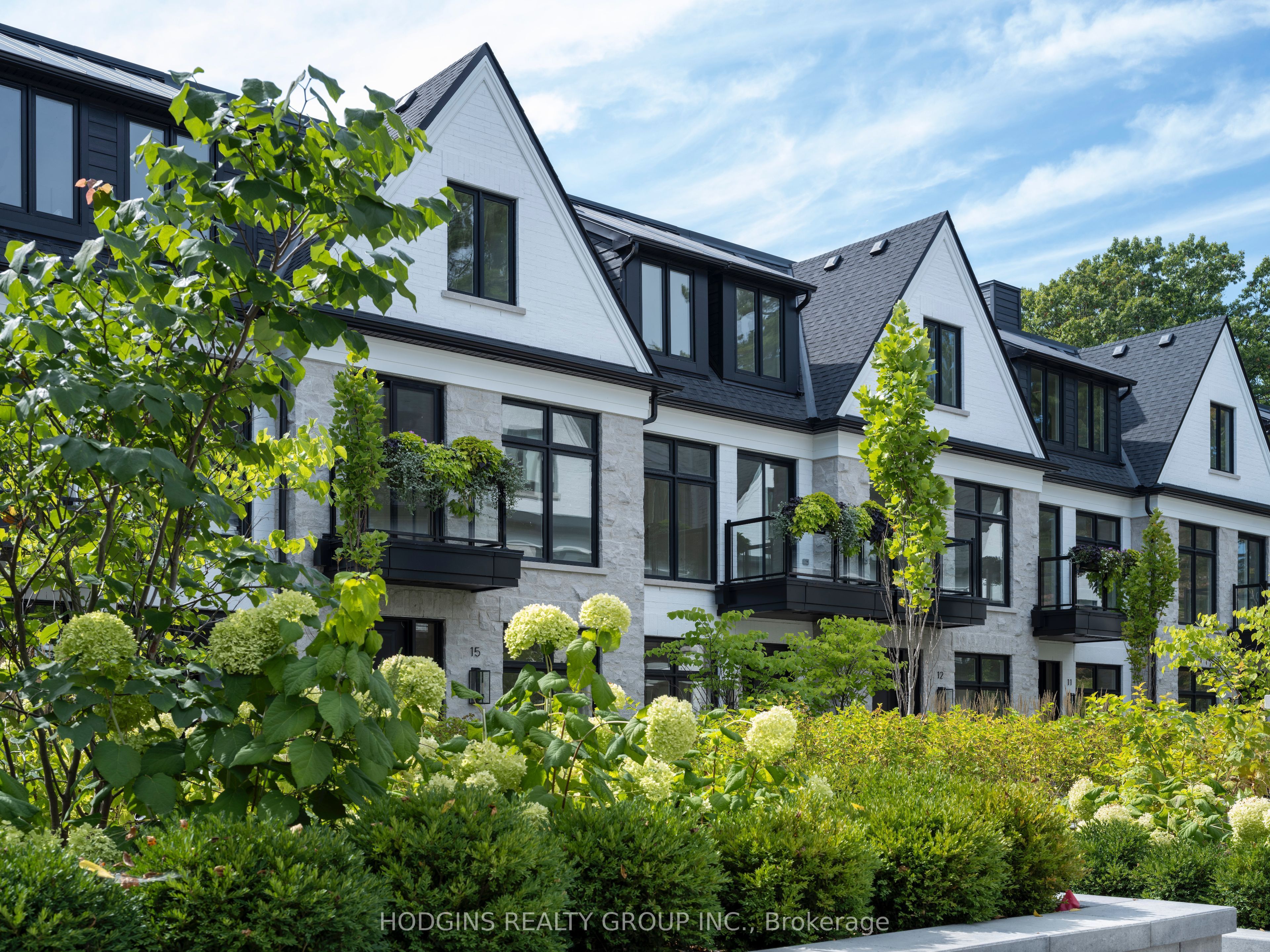 1136 Mona Road 4, Mississauga, ON L5G 0C8