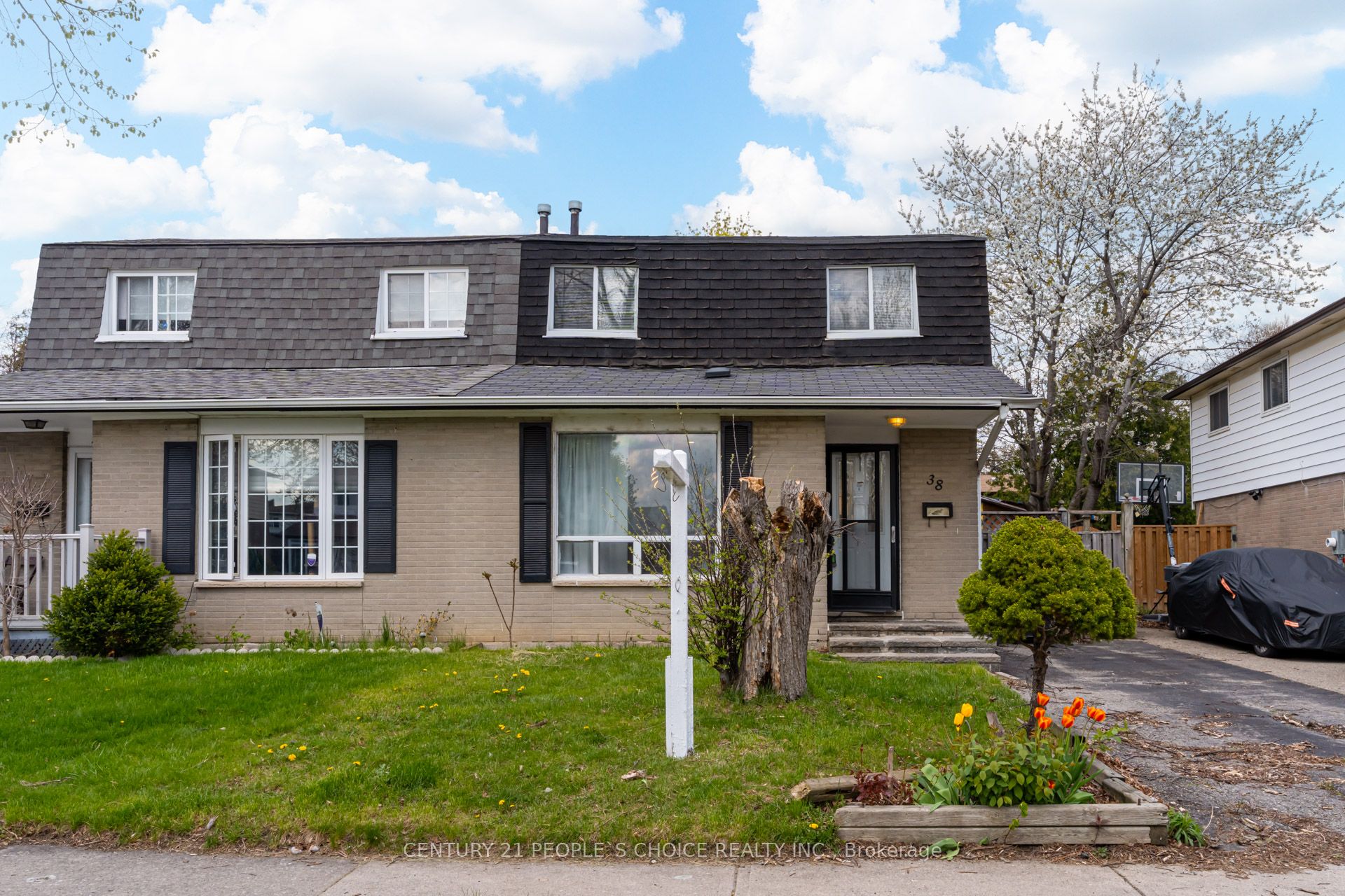 38 Tindale Road, Brampton, ON L6V 2G9 photo 2