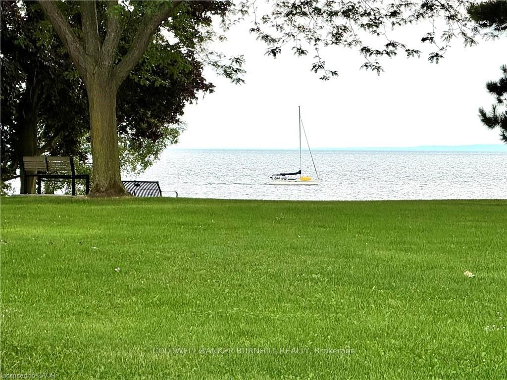 5250 Lakeshore Road 1708, Burlington, ON L7L 5L2 photo 2