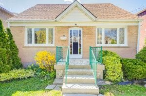 31 Melody Road, Toronto, ON M9M 1C9 photo 2