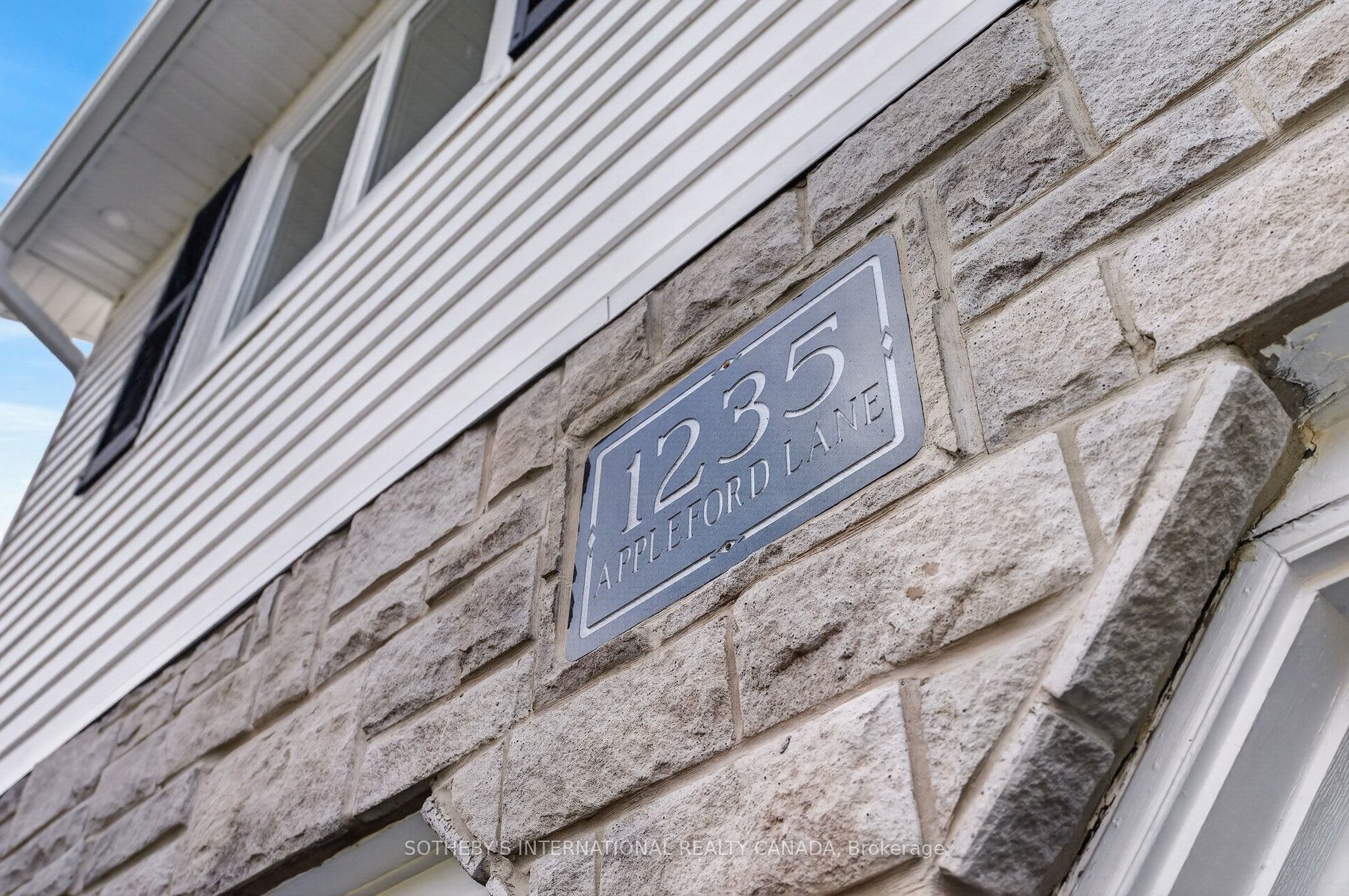 1235 Appleford Lane, Burlington, ON L7P 3M1 photo 3