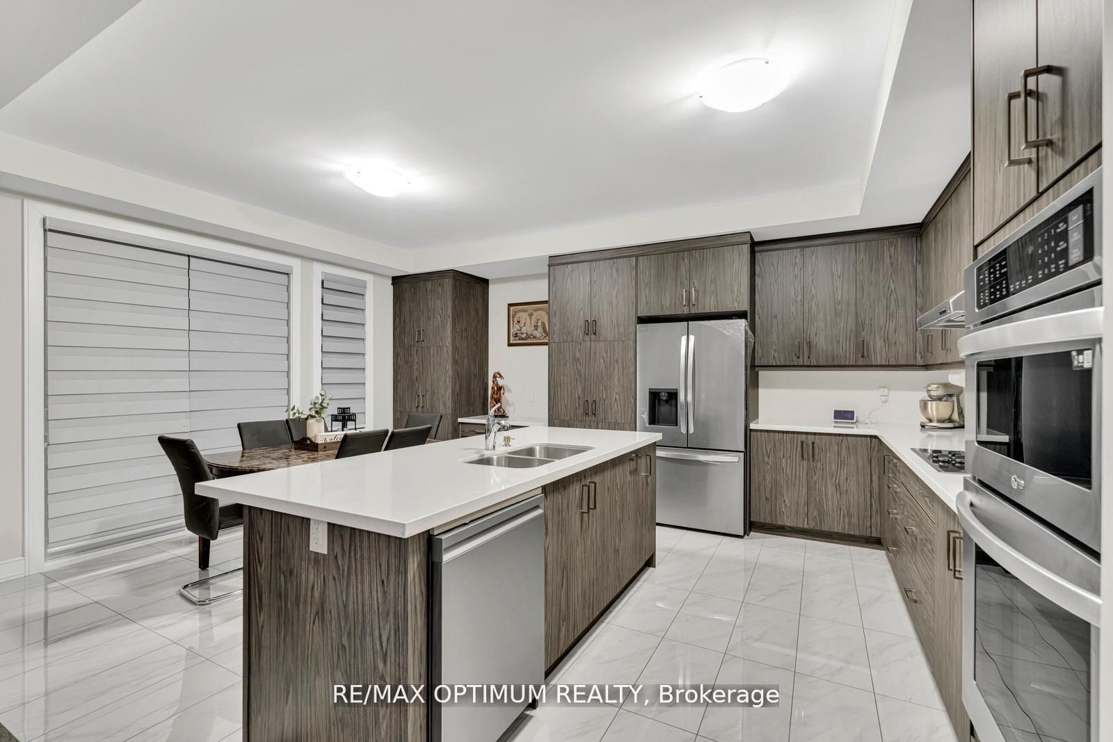 9 Bergin Street, Brampton, ON L6X 0X1 photo 3