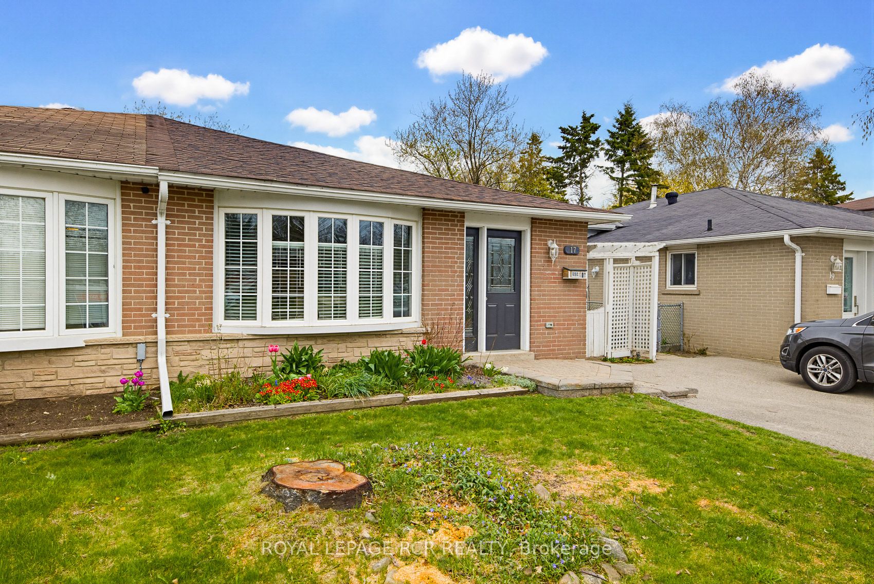 17 Edelwild Drive, Orangeville, ON L9W 2Y4