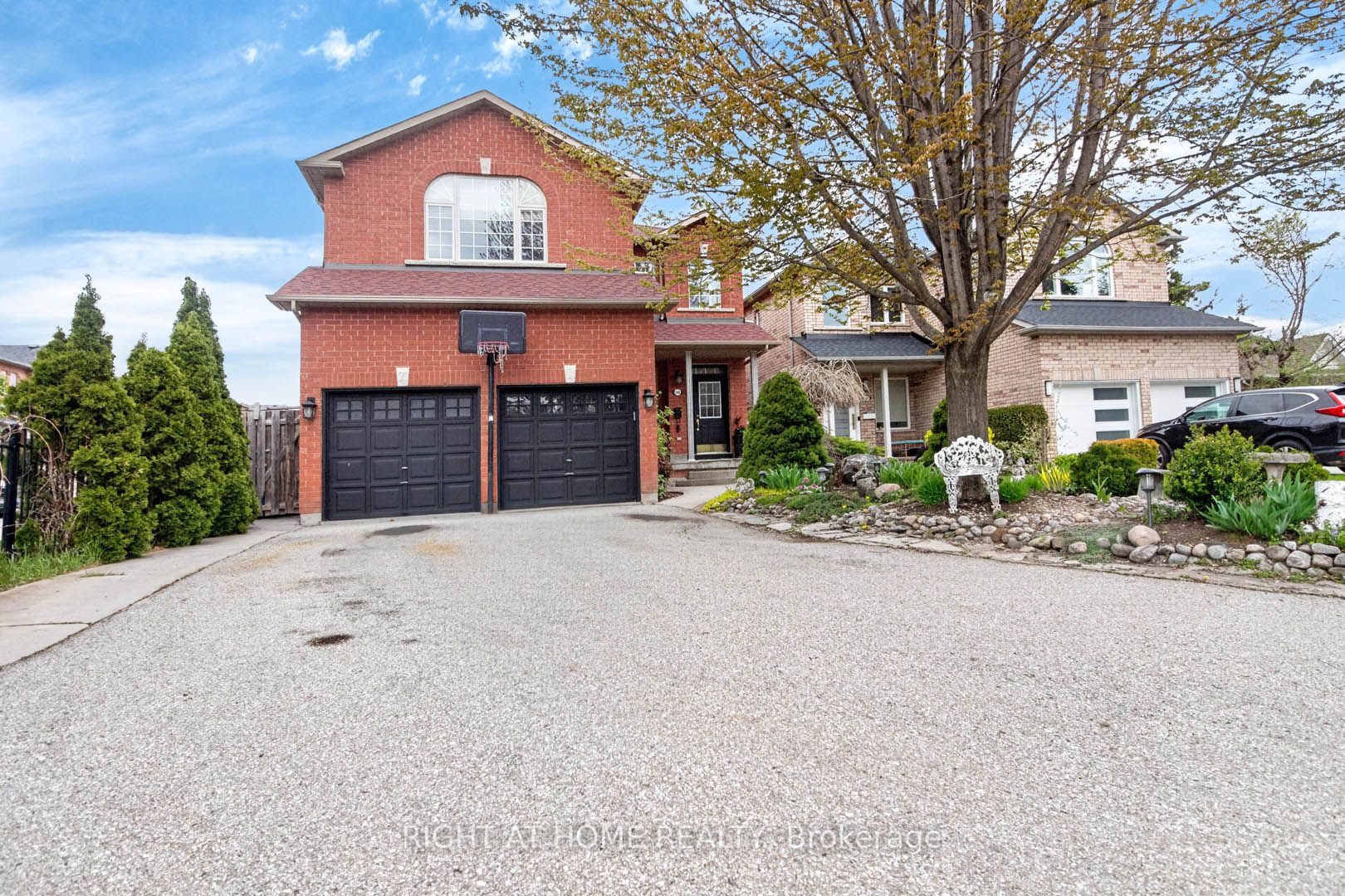 5956 Rayshaw Crescent, Mississauga, ON L5M 2P2 photo 4