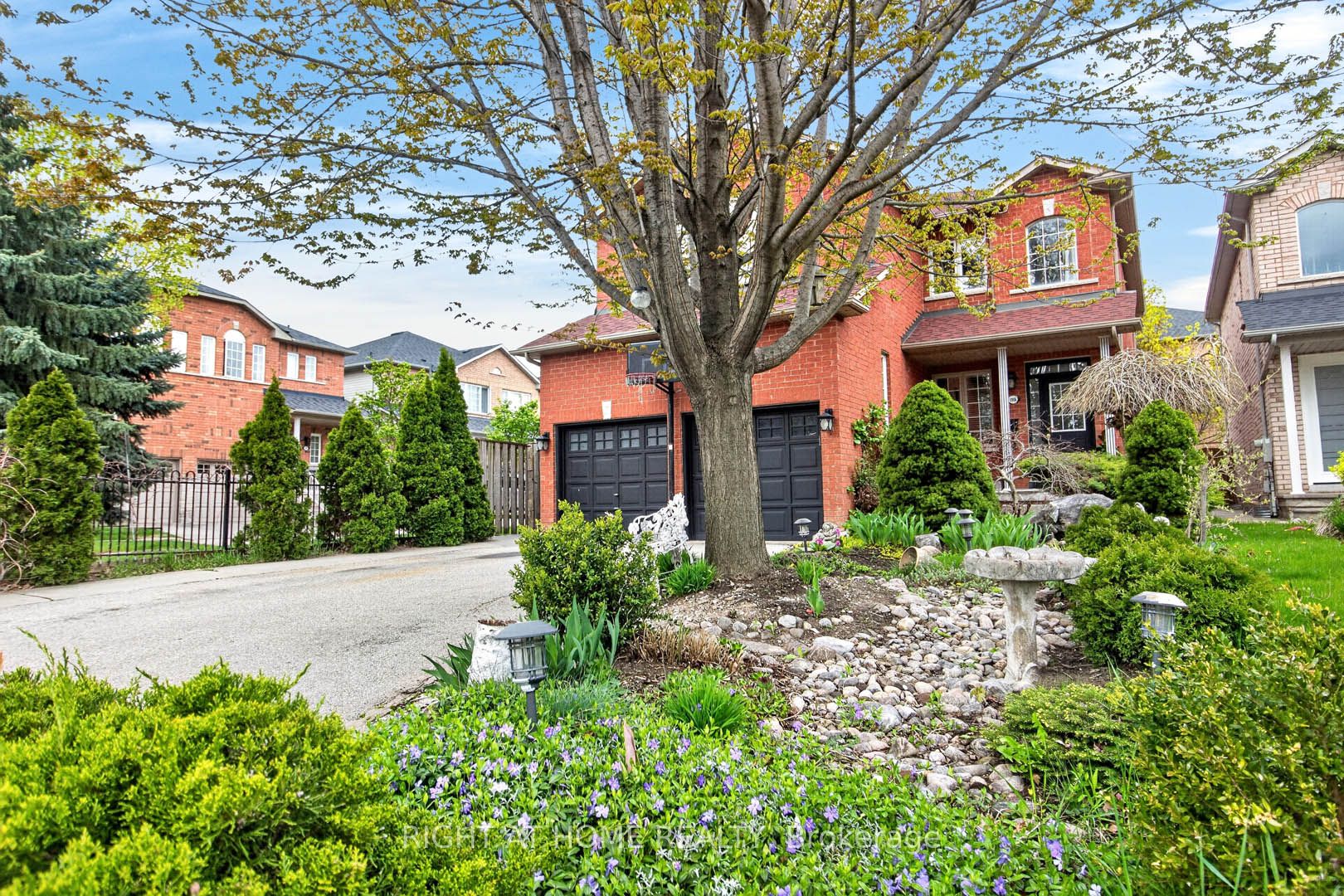 5956 Rayshaw Crescent, Mississauga, ON L5M 2P2 photo 5