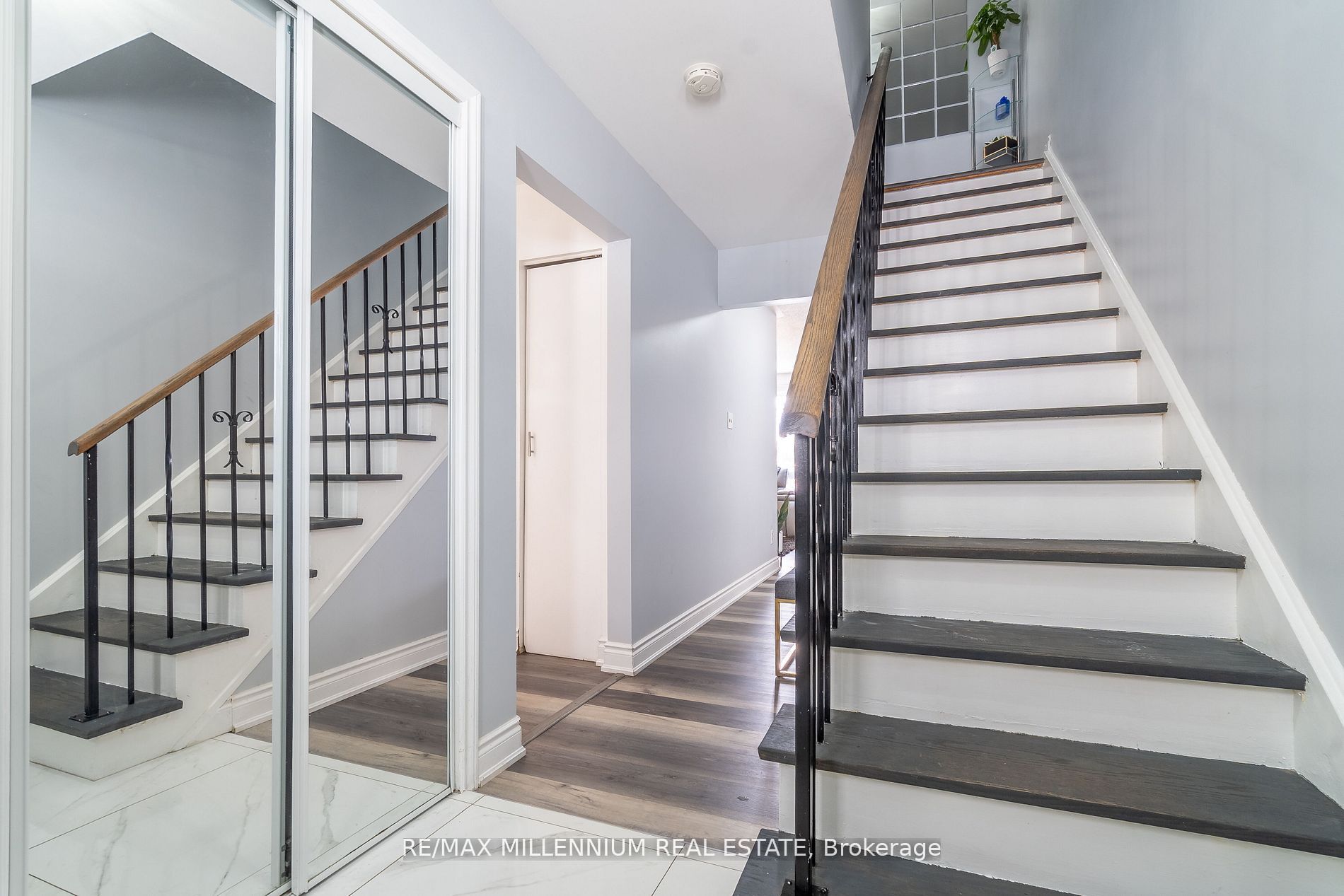 52 Village Court, Brampton, ON L6W 1A6 photo 5