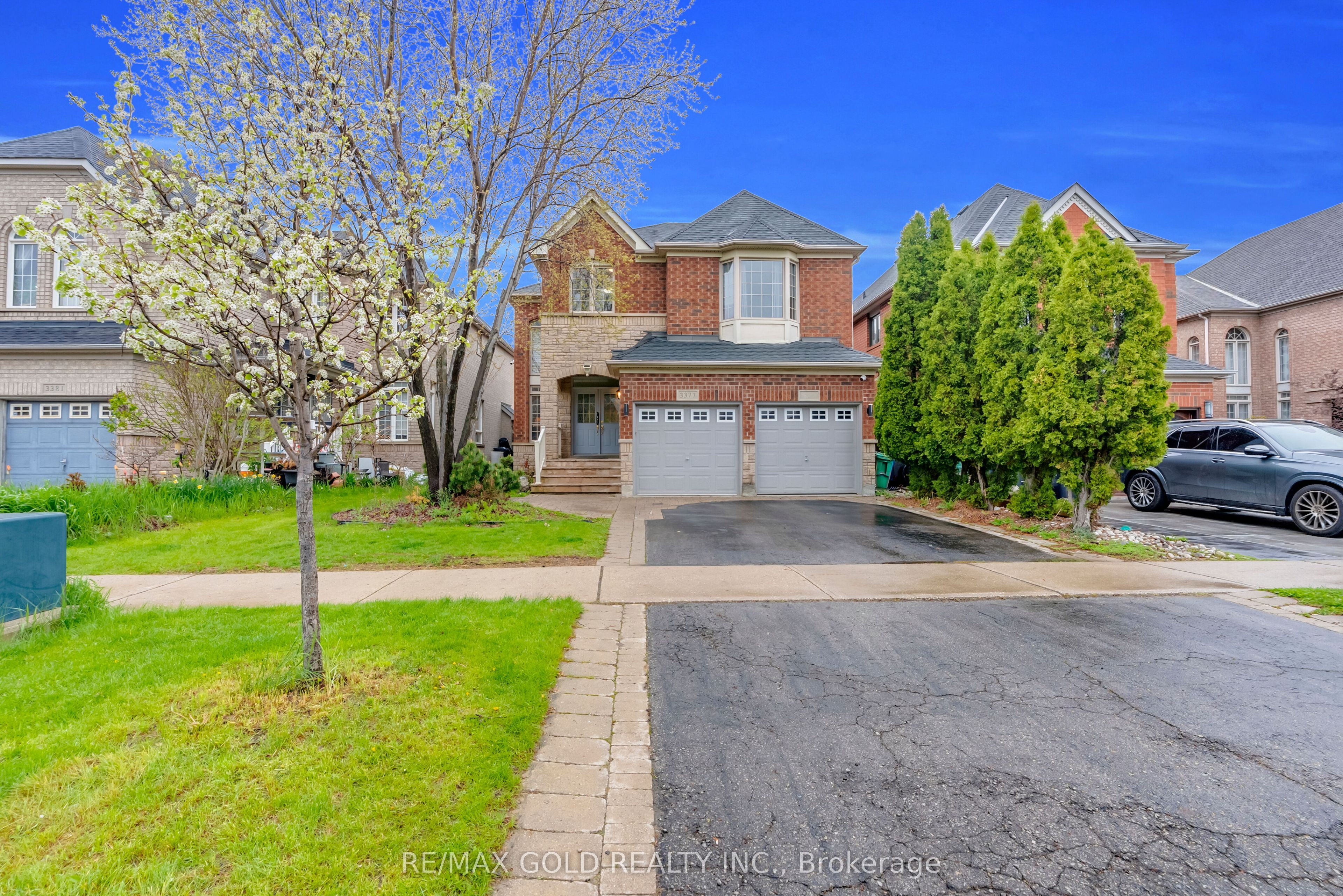3377 Destination Drive, Mississauga, ON L5M 7W6 photo 2