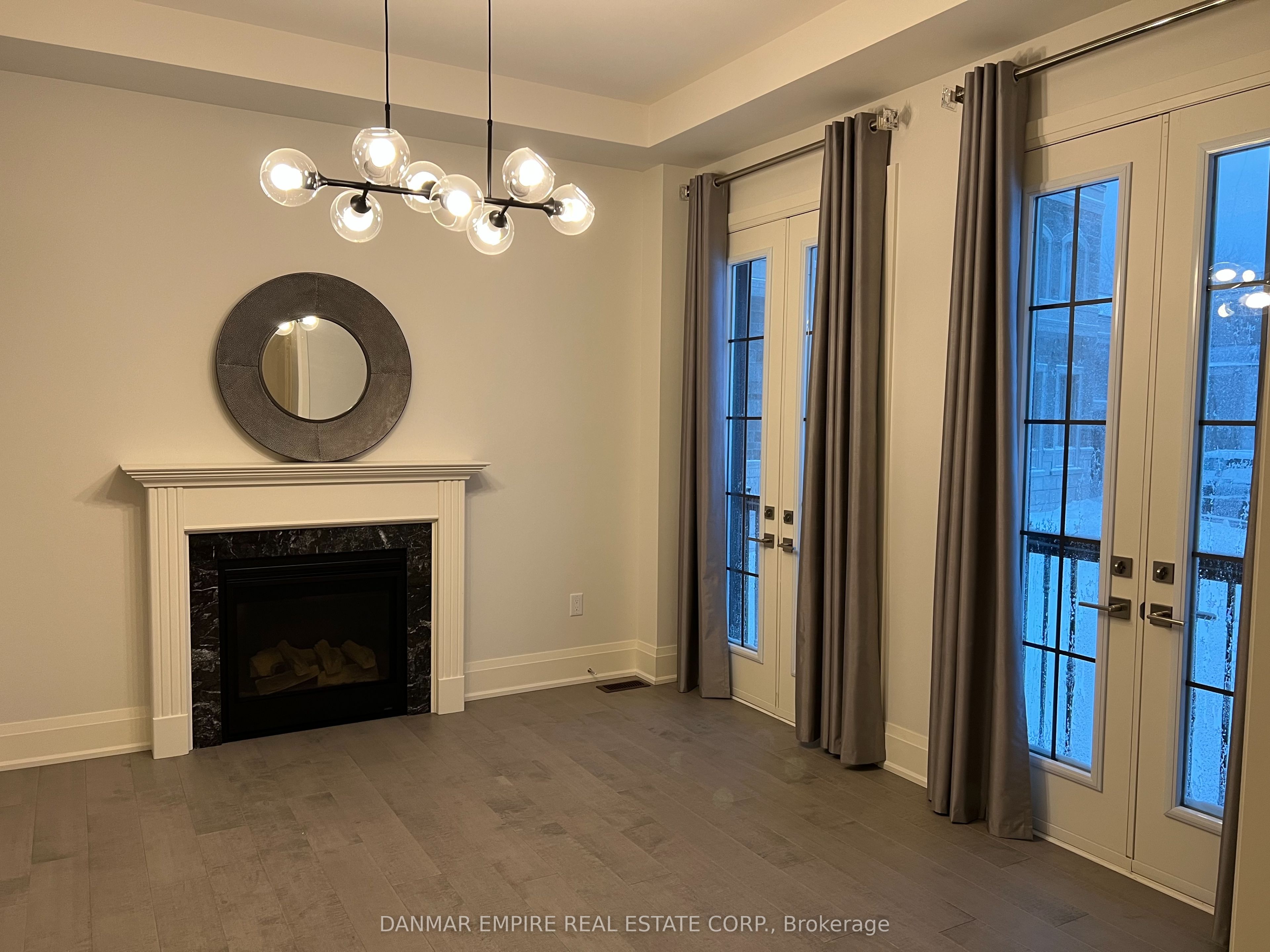 2193 Grayson Green Court, Oakville, ON L6J 0E6 photo 4