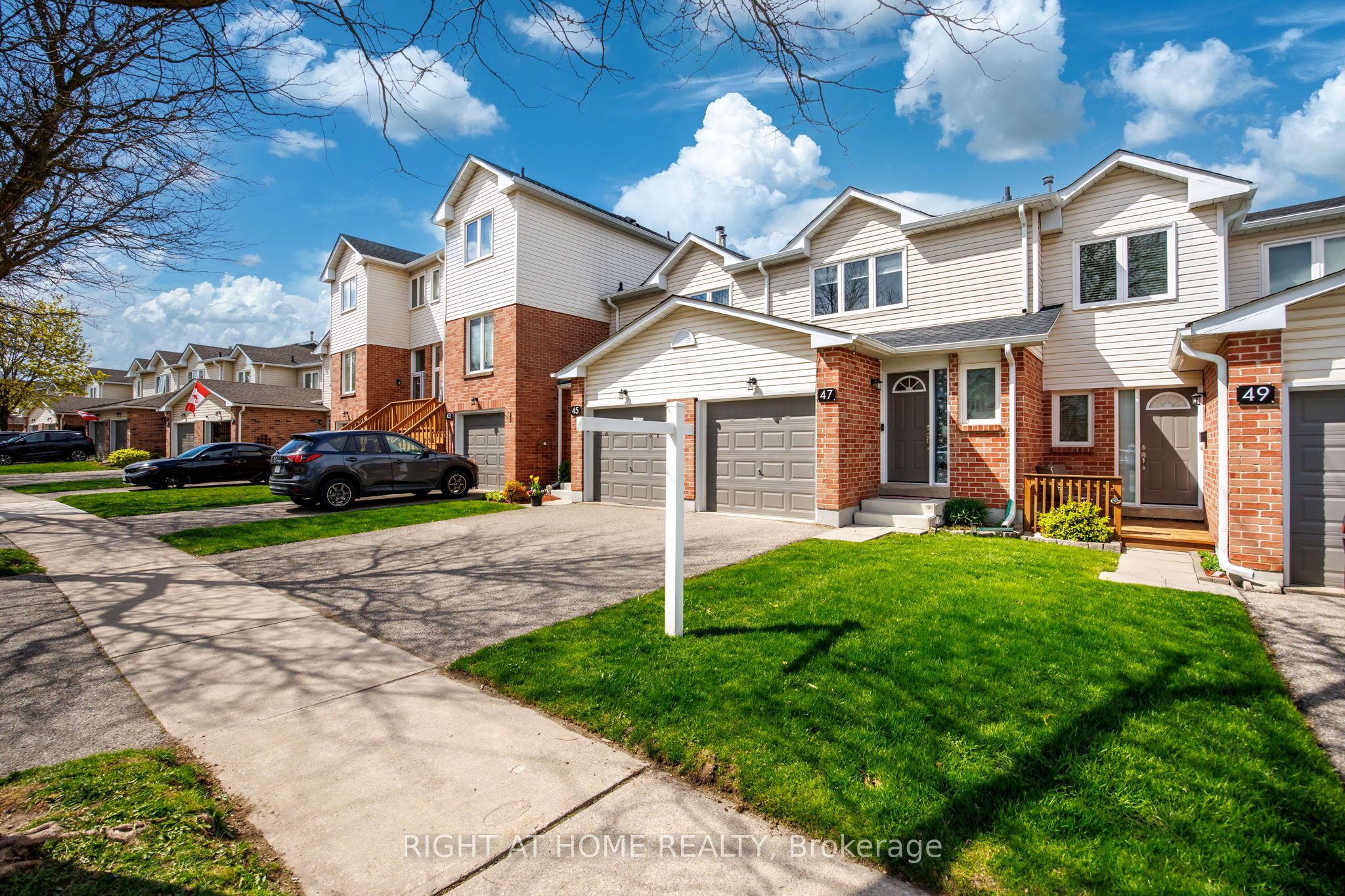 47 Stewart Maclaren Road 74, Halton Hills, ON L7G 5L8 photo 3
