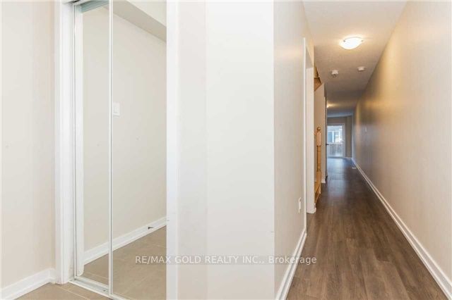 22 clinton Street, Brampton, ON L7A 4K8 photo 3