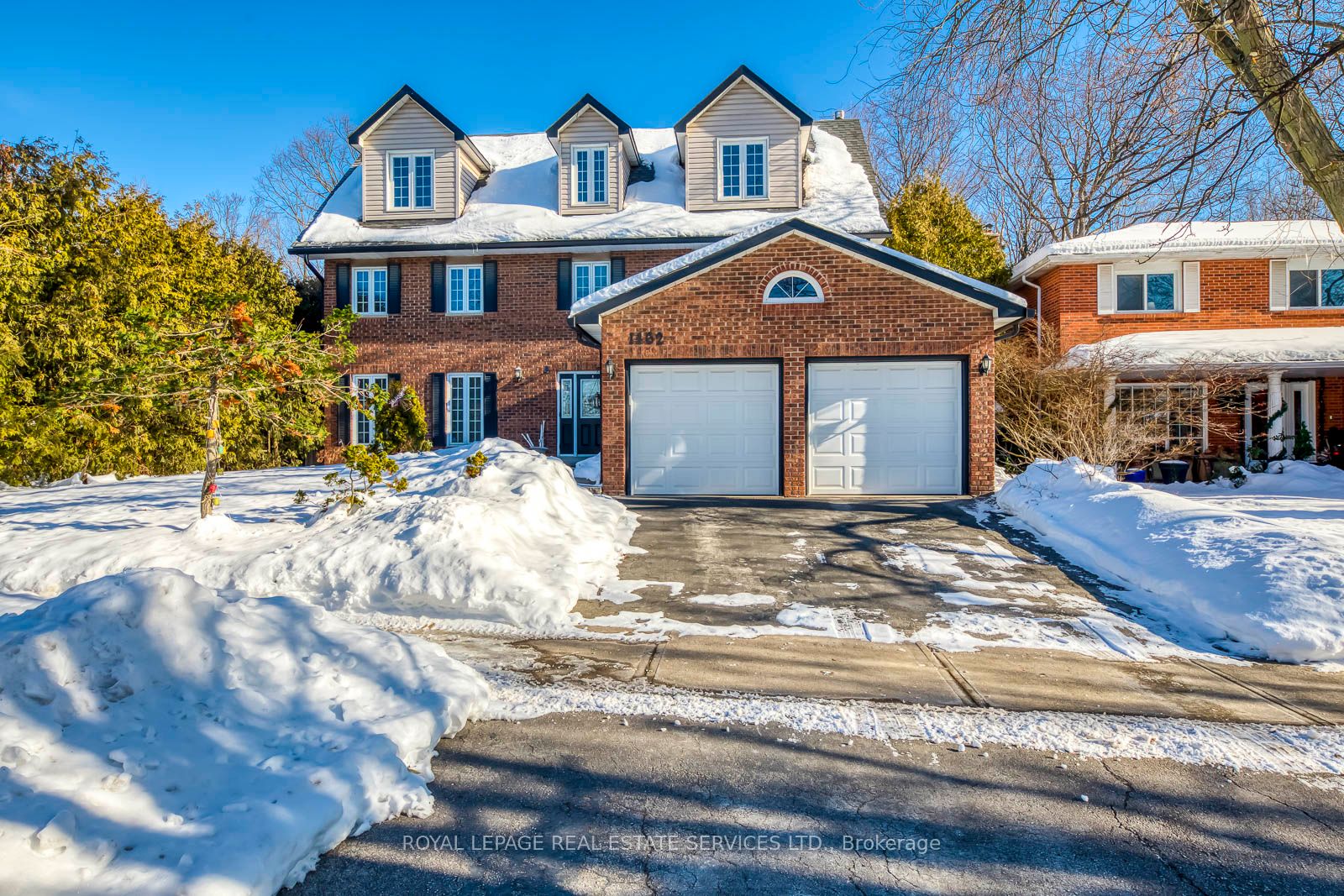 1462 Grand Boulevard, Oakville, ON L6H 3E6