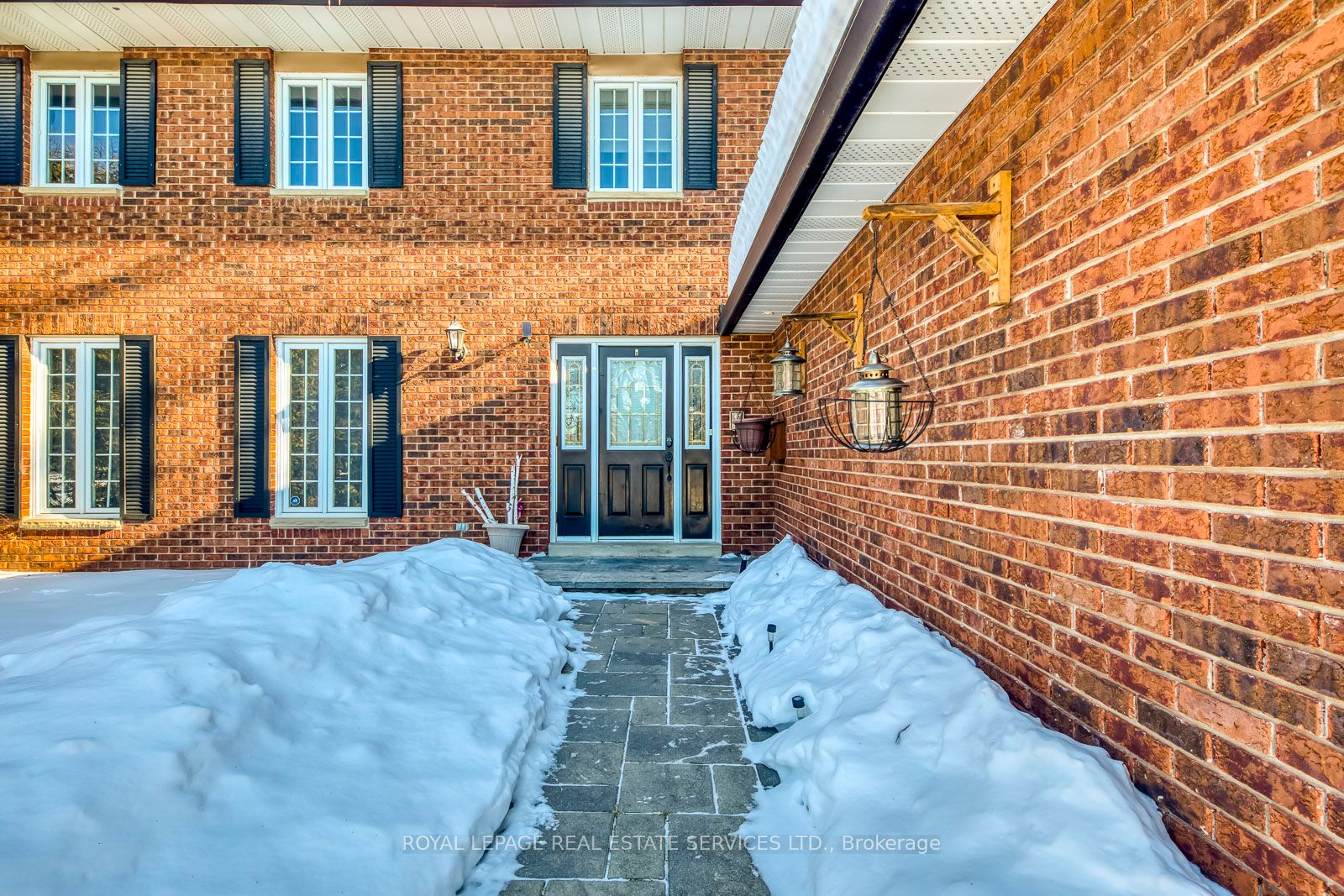1462 Grand Boulevard, Oakville, ON L6H 3E6 photo 2