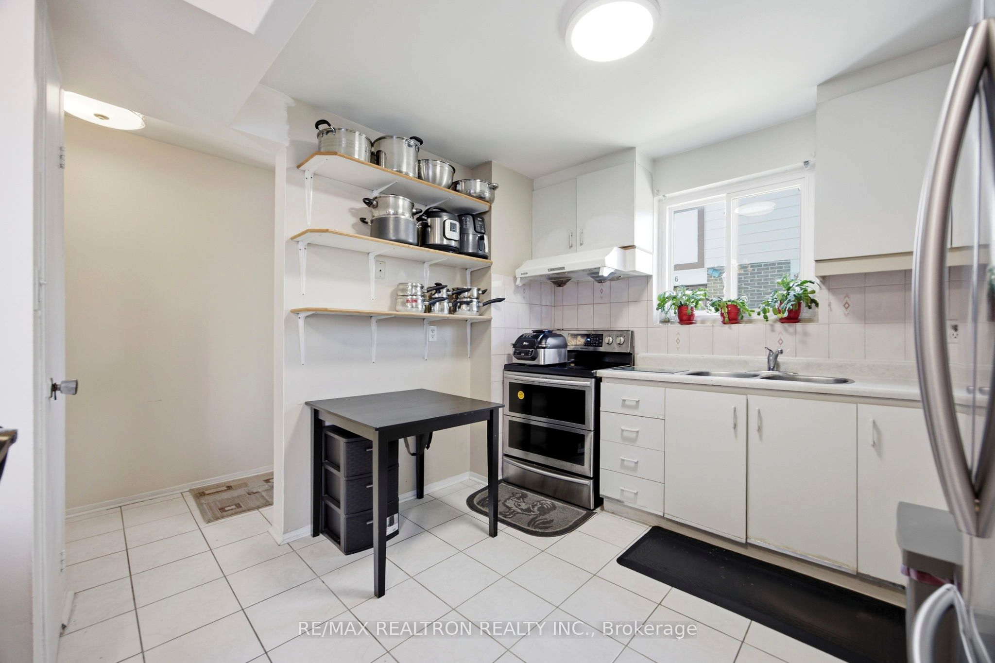 12 San Vito Way, Toronto, ON M3L 2G7 photo 5