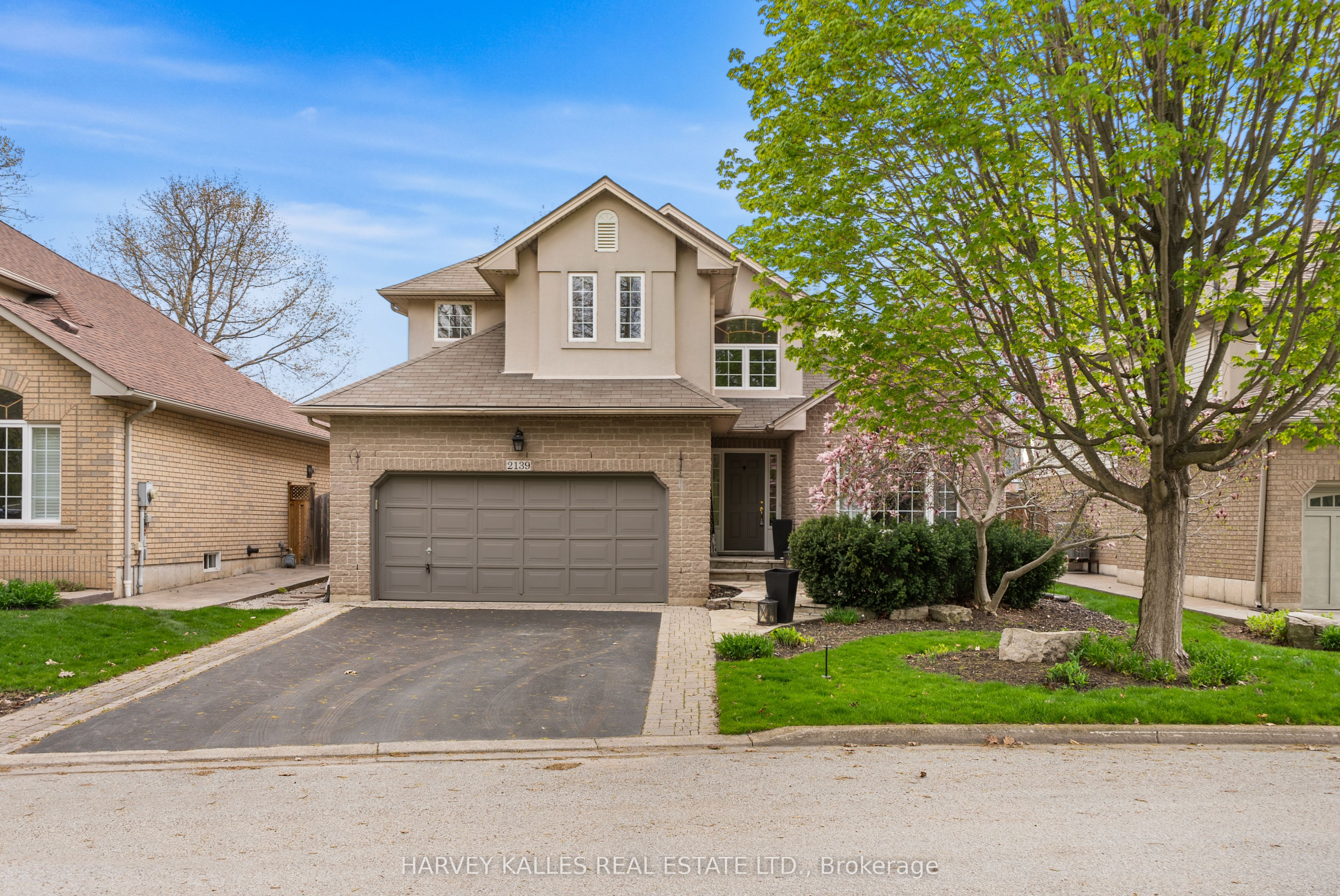 2139 Bushtrail Court, Burlington, ON L7M 4B2 photo 2