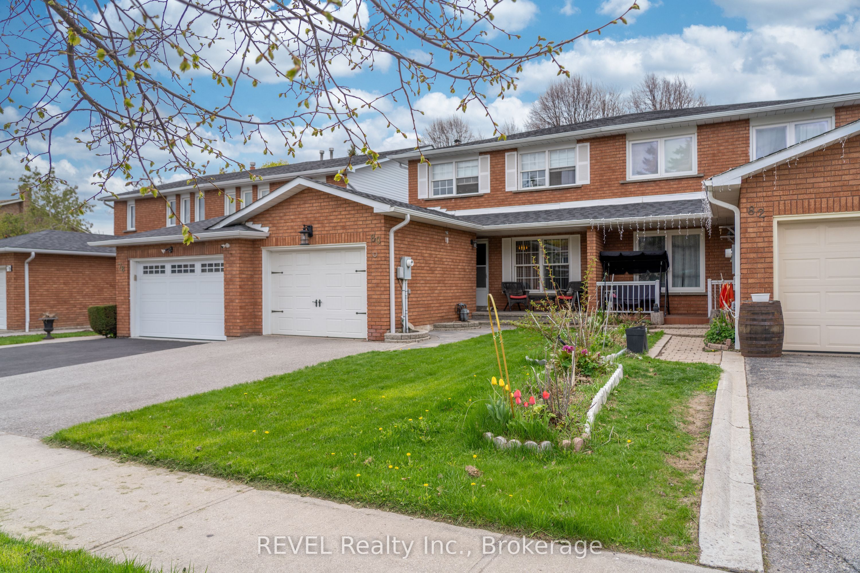 80 Dumfries Avenue, Brampton, ON L6Z 2X8 photo 2