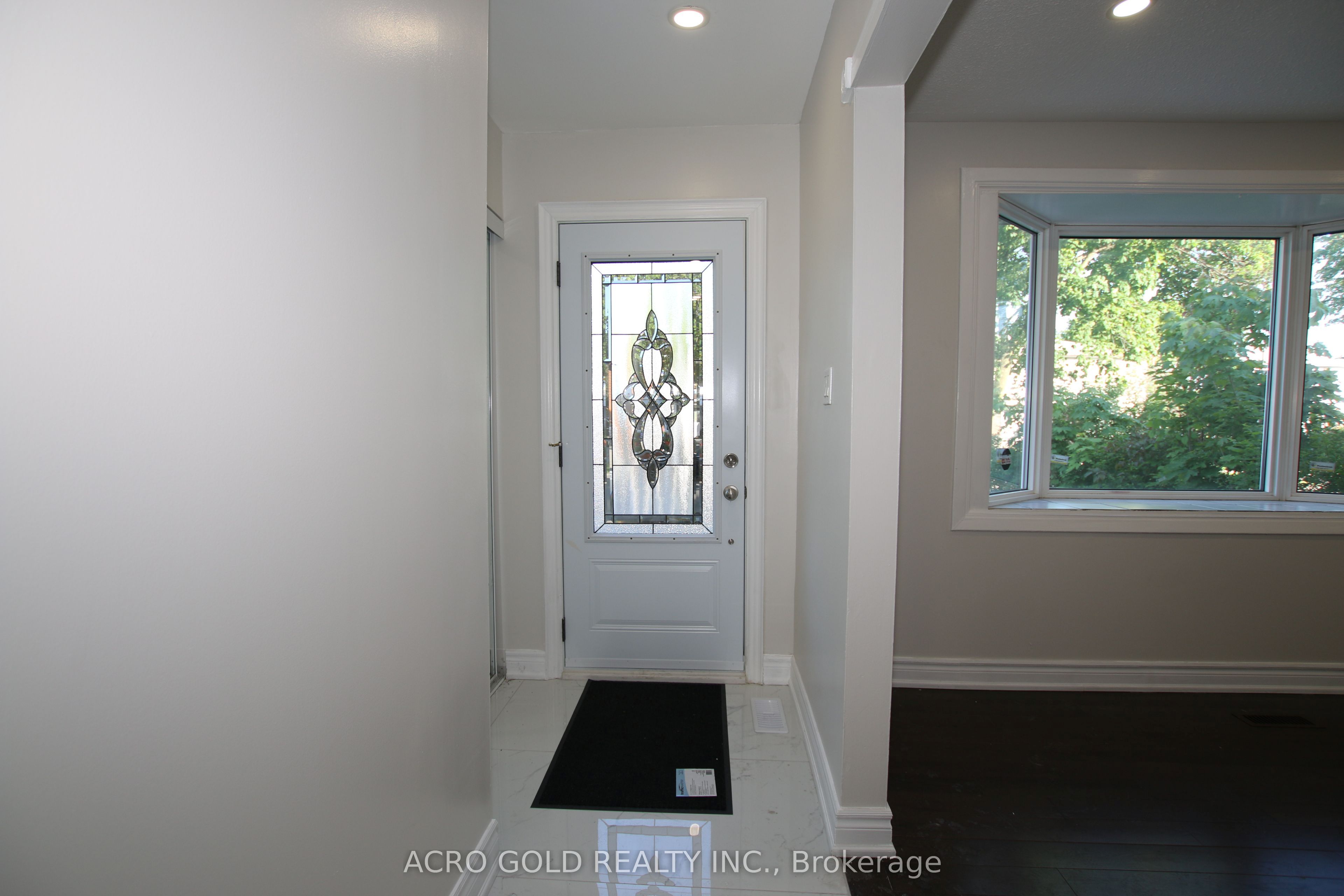96 Archdekin Drive, Brampton, ON L6V 1Y7