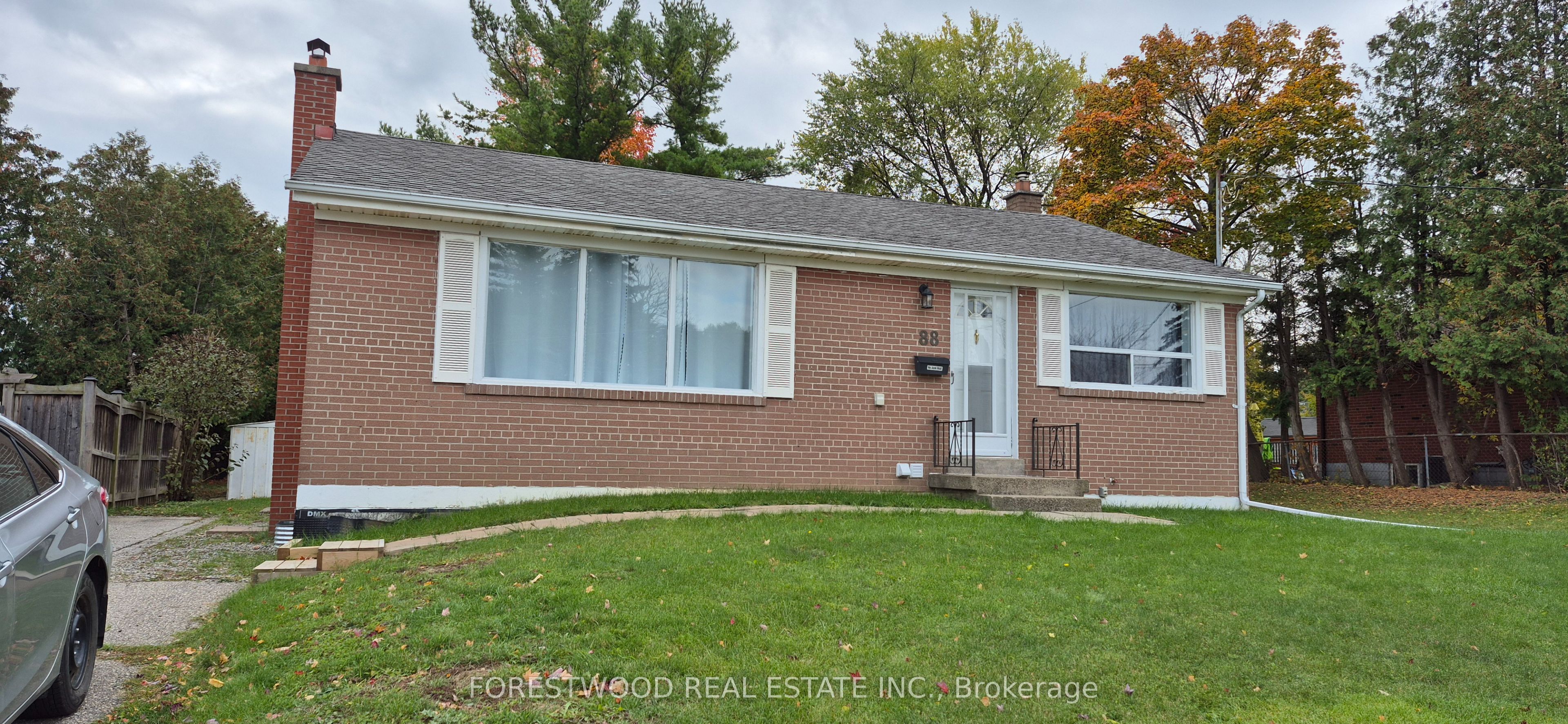 88 Vista Boulevard, Mississauga, ON L5M 1V7 photo 3