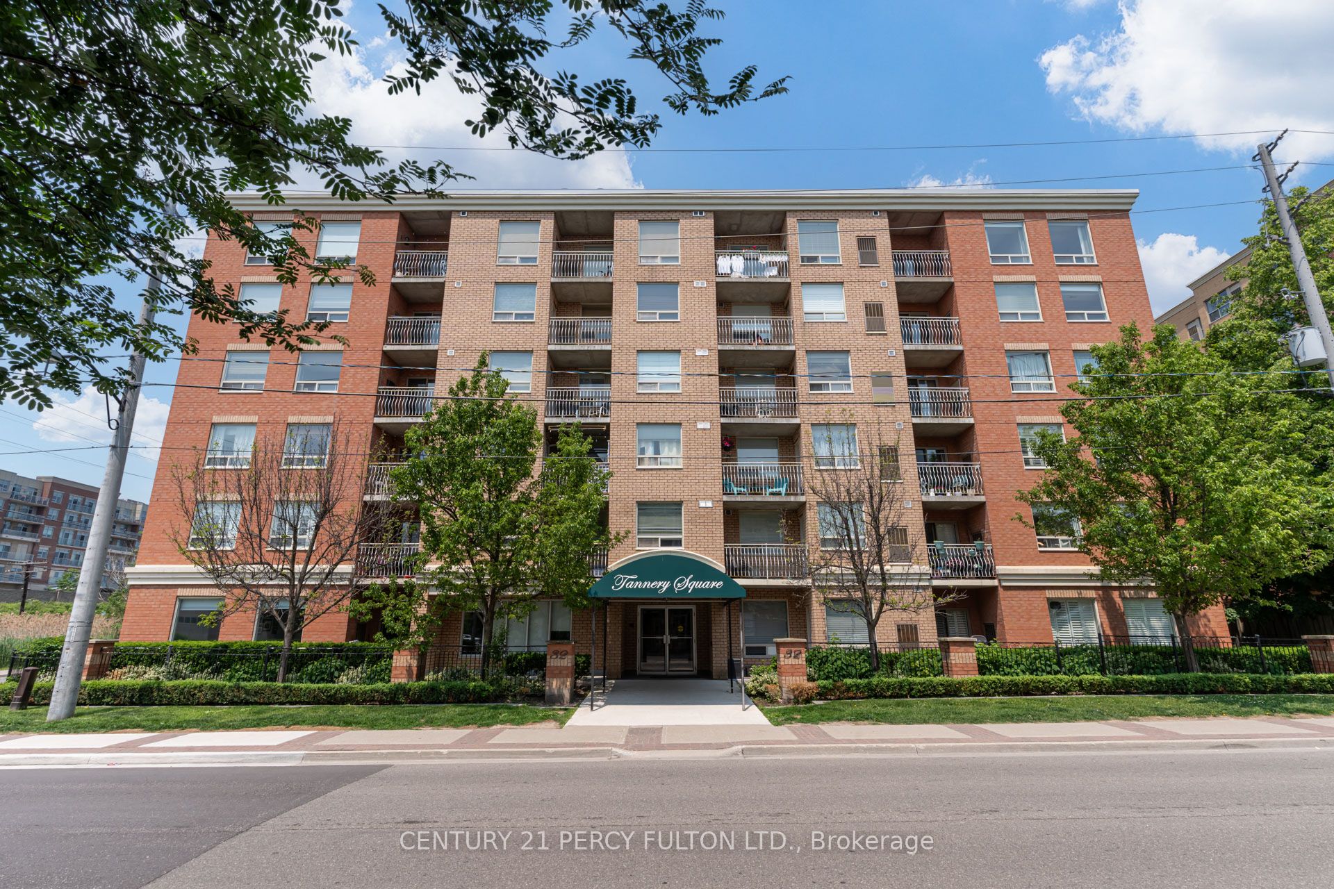 32 Tannery Street 602, Mississauga, ON L5M 6T6 photo 3