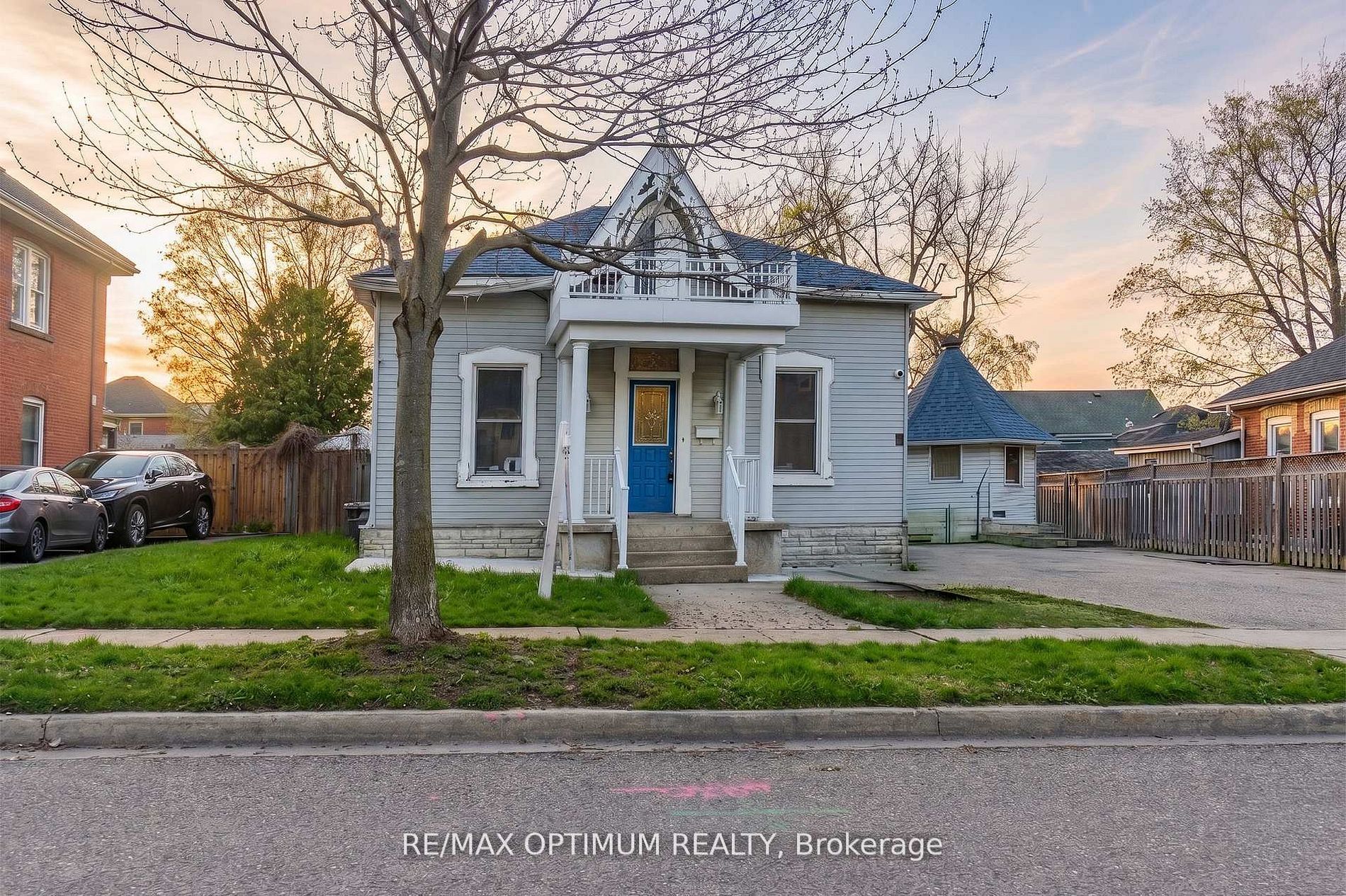 4 Denison Avenue, Brampton, ON L6X 1E6