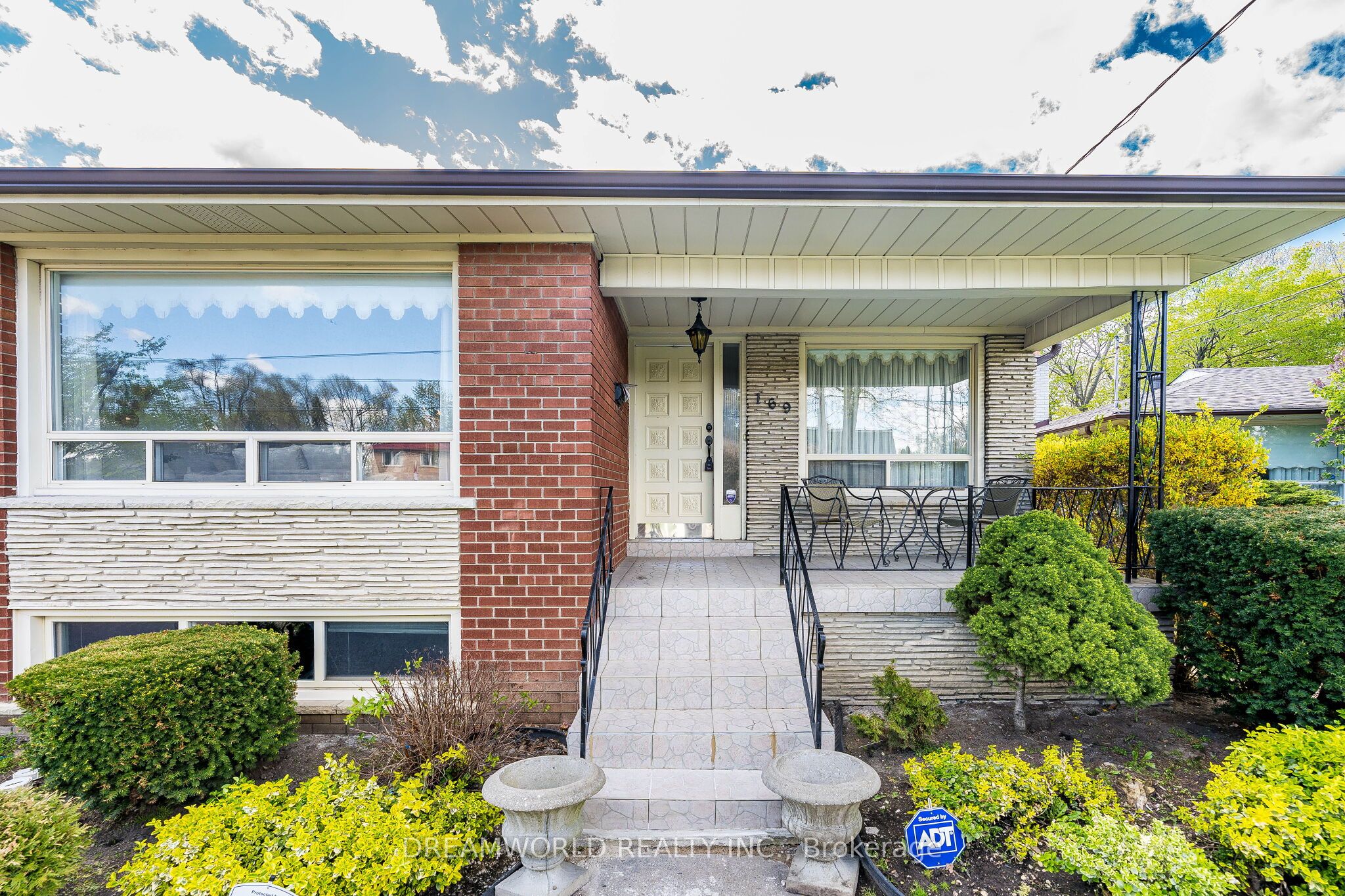 169 Grandravine Drive, Toronto, ON M3J 1B6 photo 4