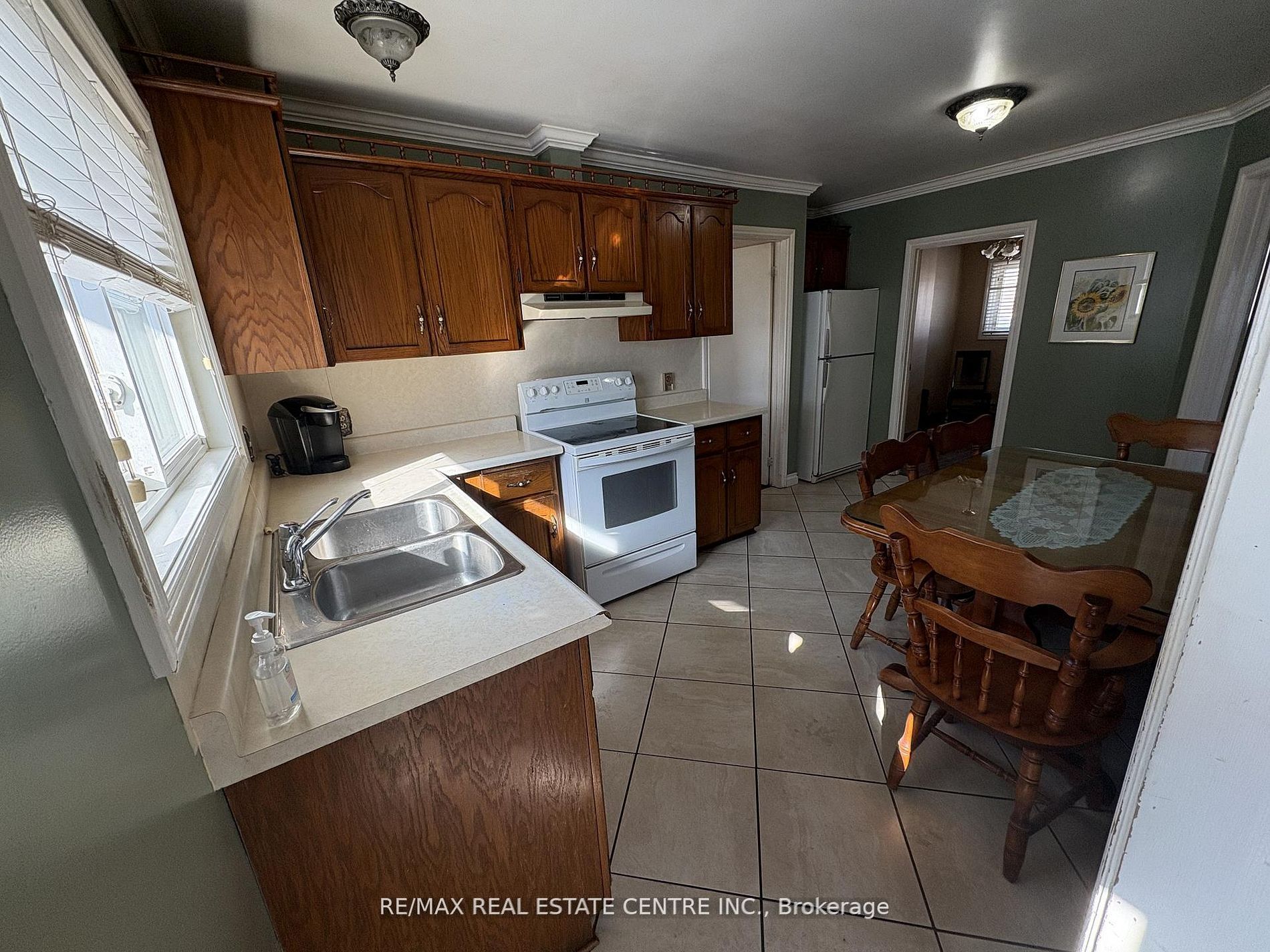 260 Sydney Street, Milton, ON L9T 1E1 photo 5