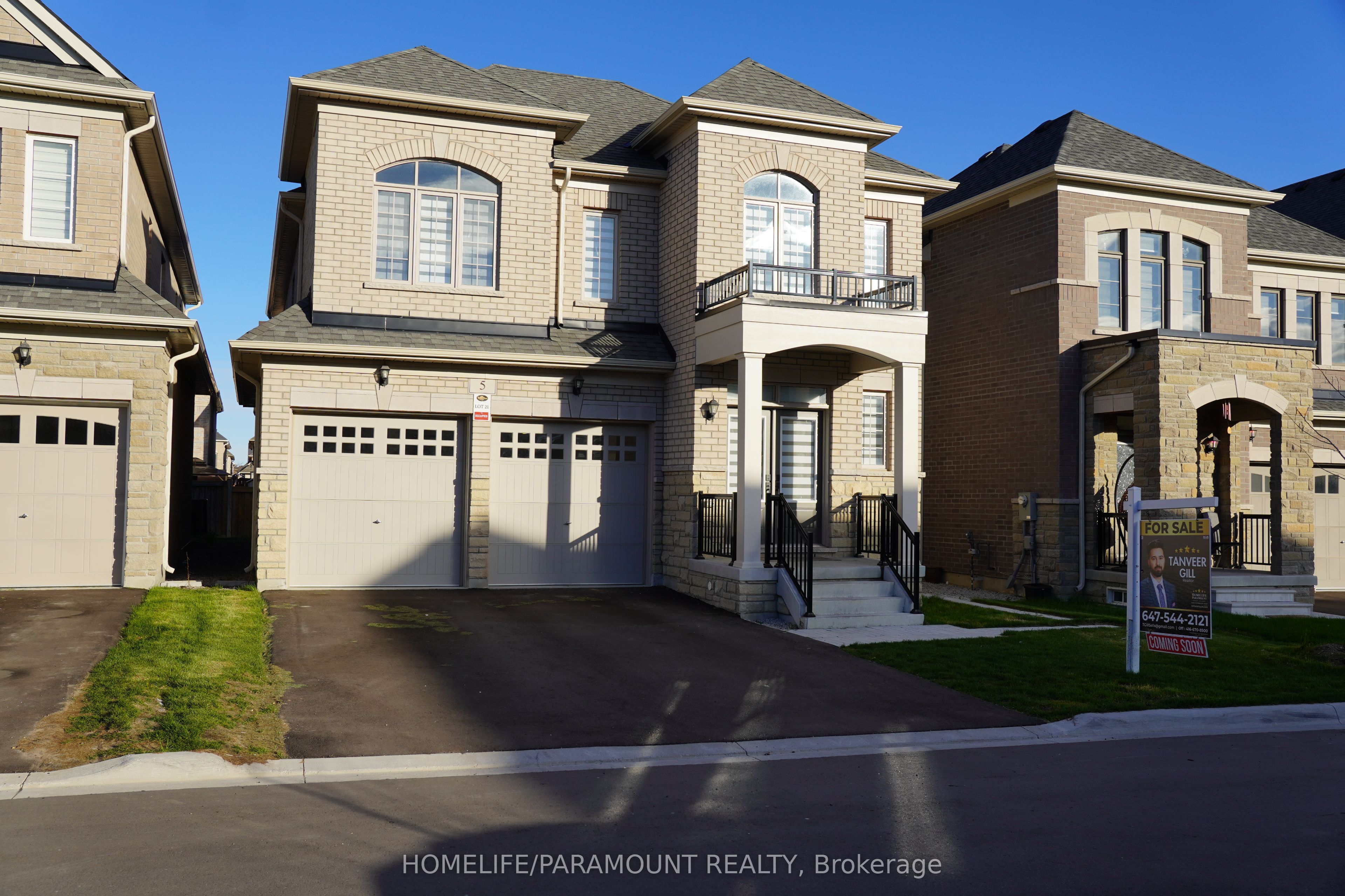 5 Dolomite Drive, Brampton, ON L6P 4R8 photo 2