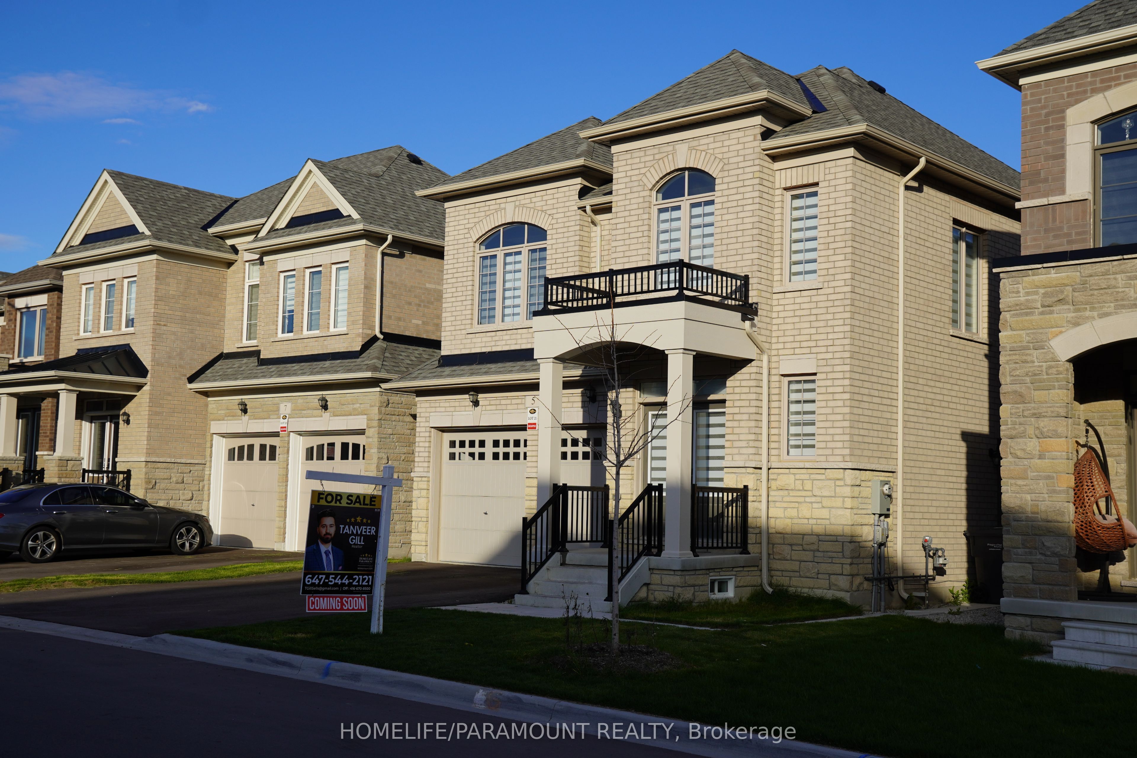 5 Dolomite Drive, Brampton, ON L6P 4R8 photo 3