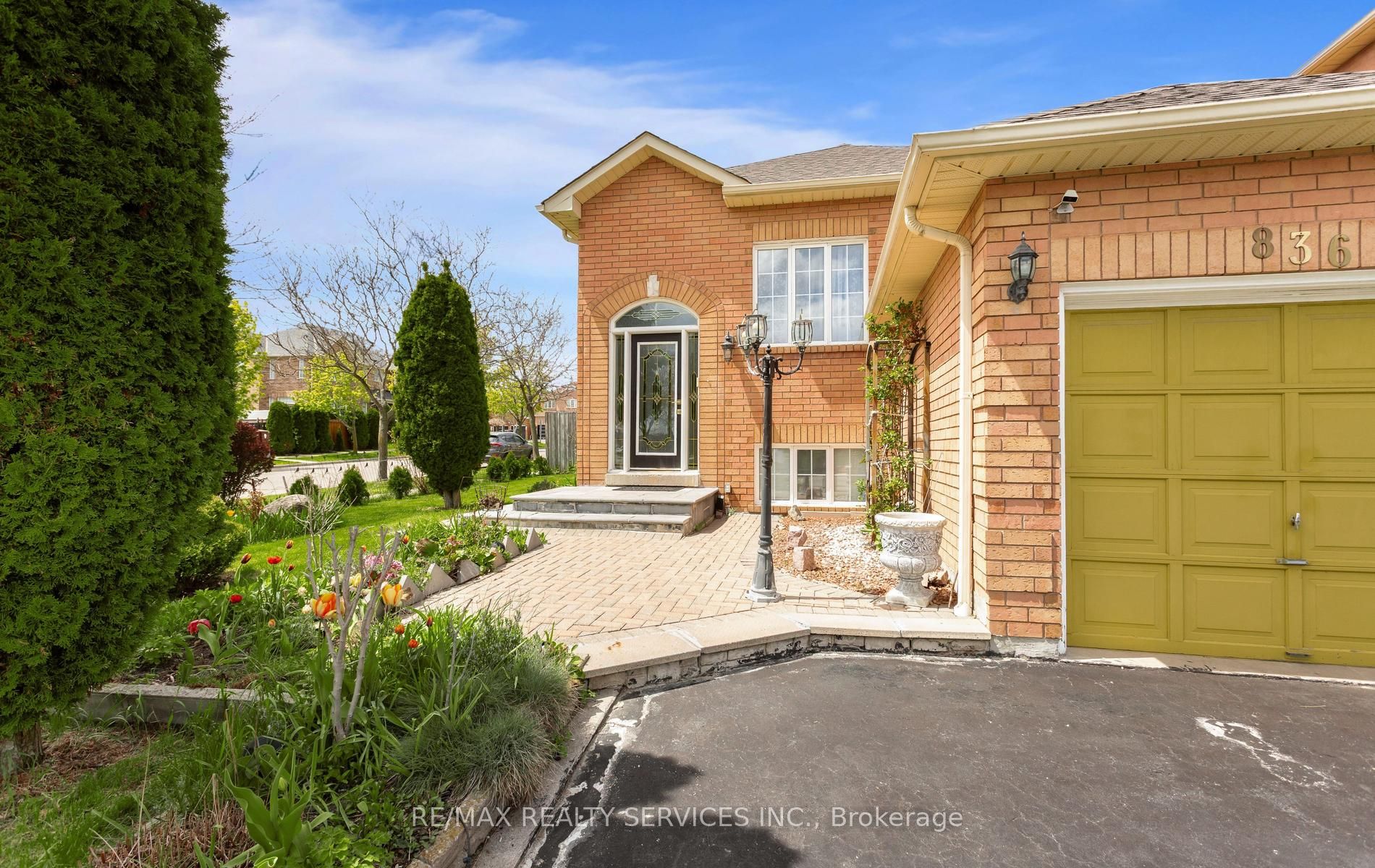836 Avocado Crescent, Mississauga, ON L5W 1K4 photo 4