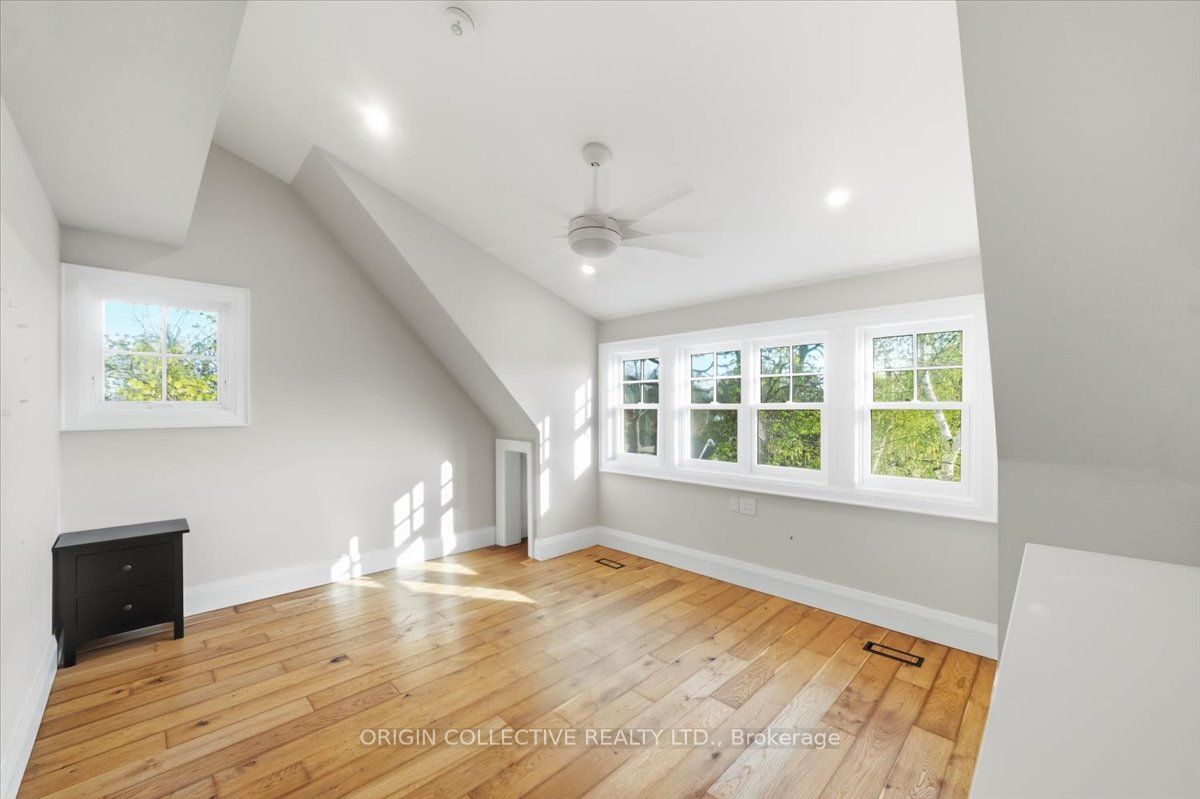 79 Wilson Street E, Oakville, ON L6K 3G4 photo 3
