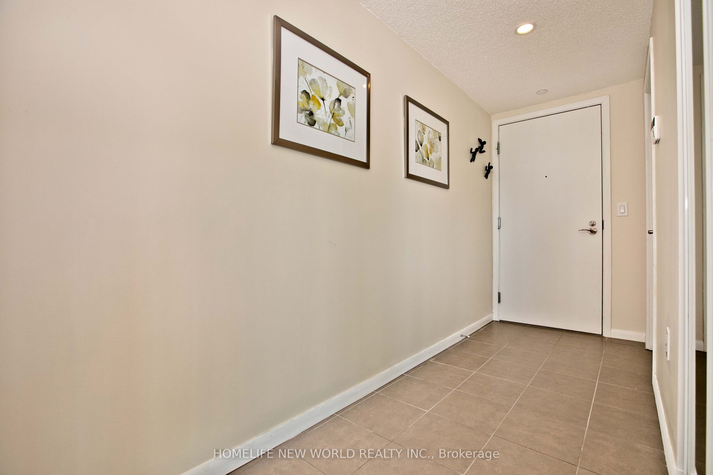 830 Lawrence Avenue W 836, Toronto, ON M6A 1C3 photo 2