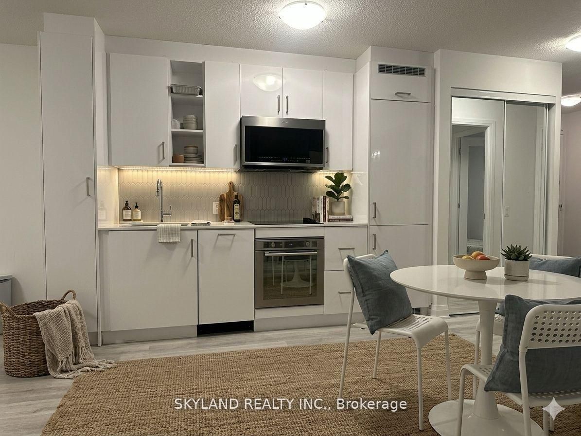 251 Manitoba Street 205, Toronto, ON M8Y 0C7 photo 3