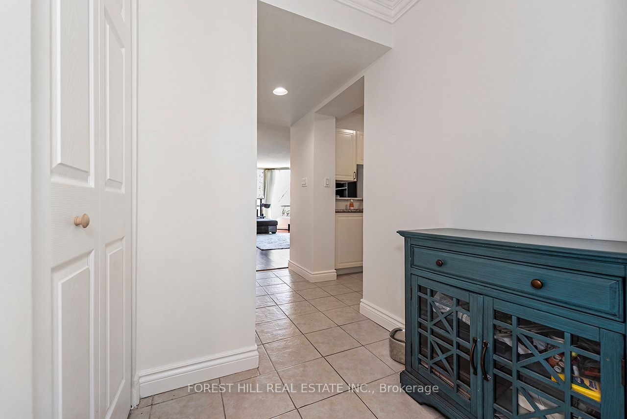 3 Hickory Tree Road 510, Toronto, ON M9N 3W5 photo 4