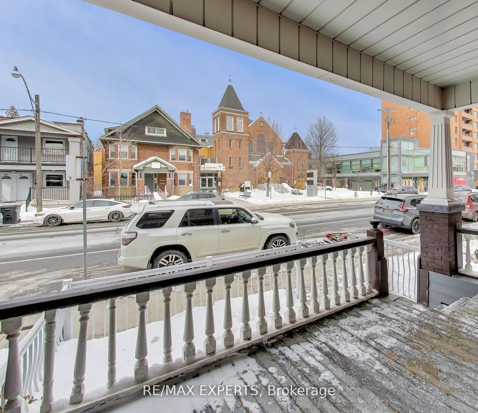 1895 Davenport Road, Toronto, ON M6N 1C1 photo 2