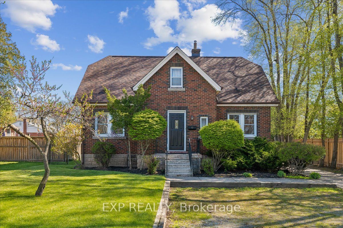 1025 KING Road, Burlington, ON L7T 3L5 photo 2