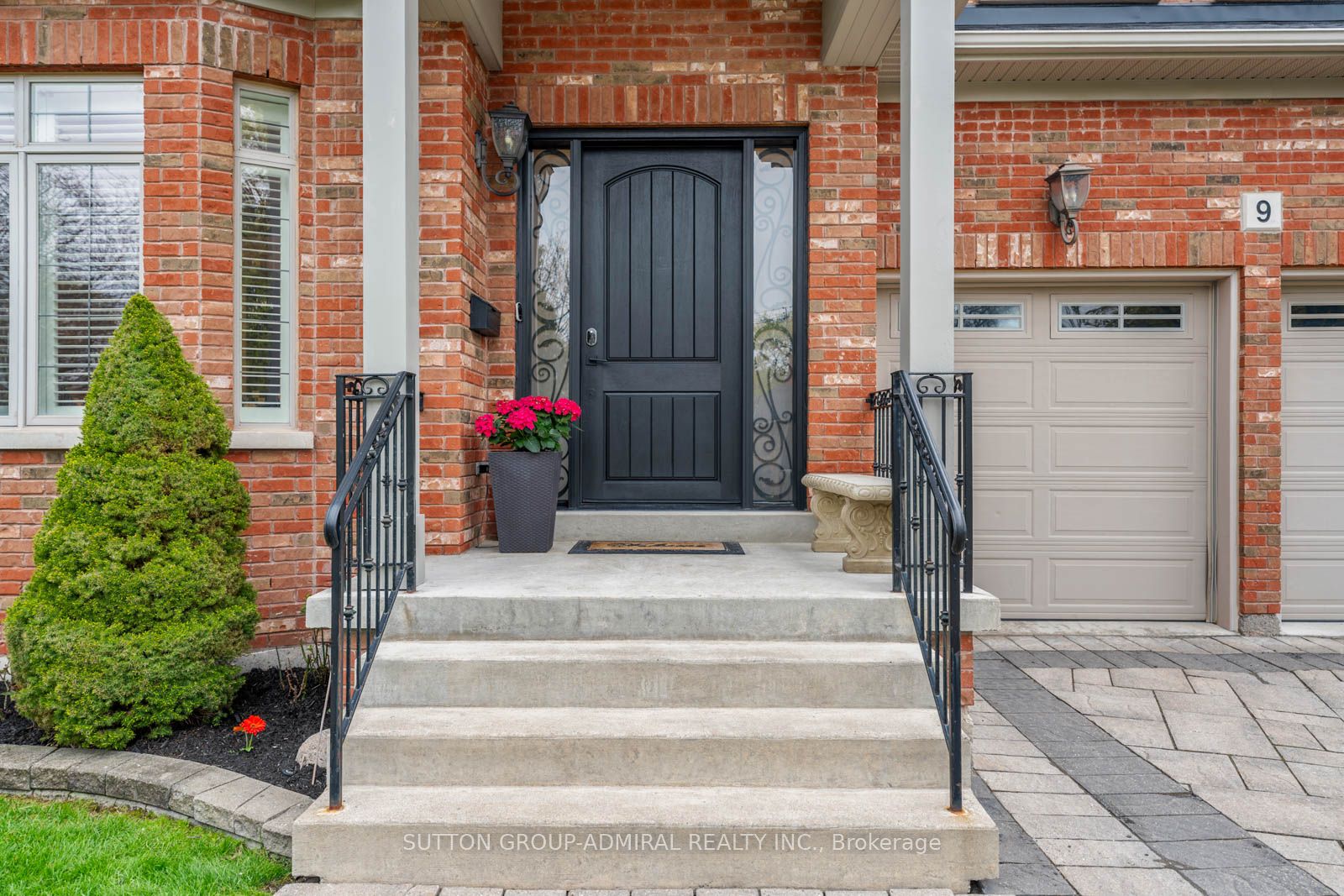 9 Cheshire Drive, Toronto, ON M9B 2N7 photo 4