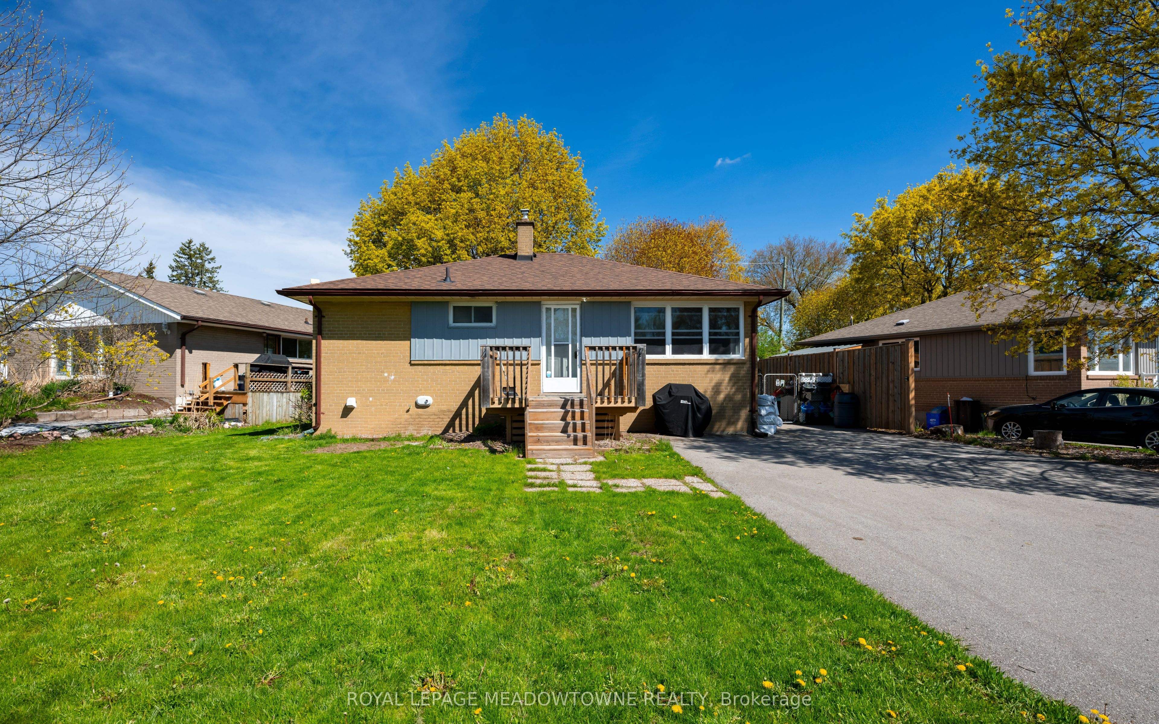 169 Longfield Road, Halton Hills, ON L7J 2K7 photo 3