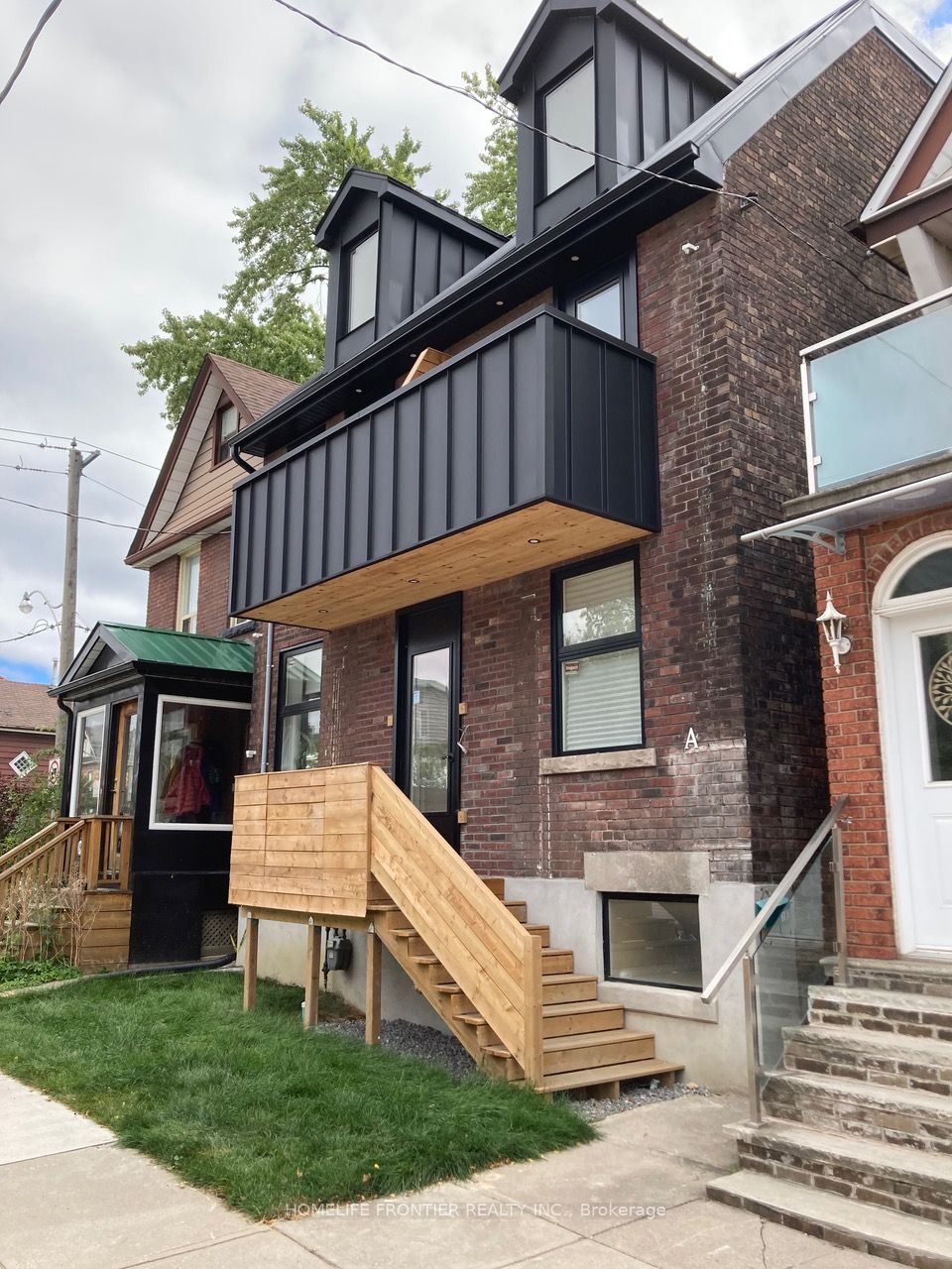 197 Hallam Street 1, Toronto, ON M6H 1X6