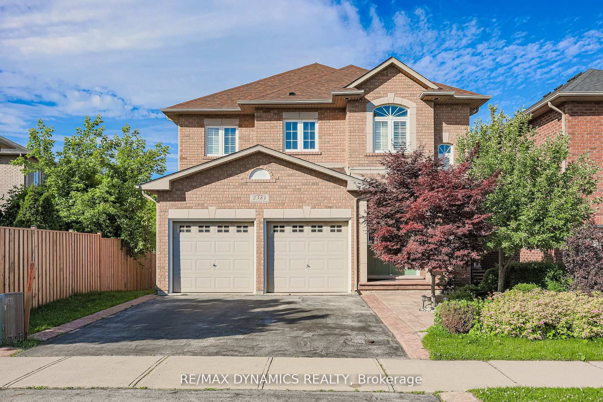 2381 GRAND OAK Trail, Oakville, ON L6M 4V4 photo 2