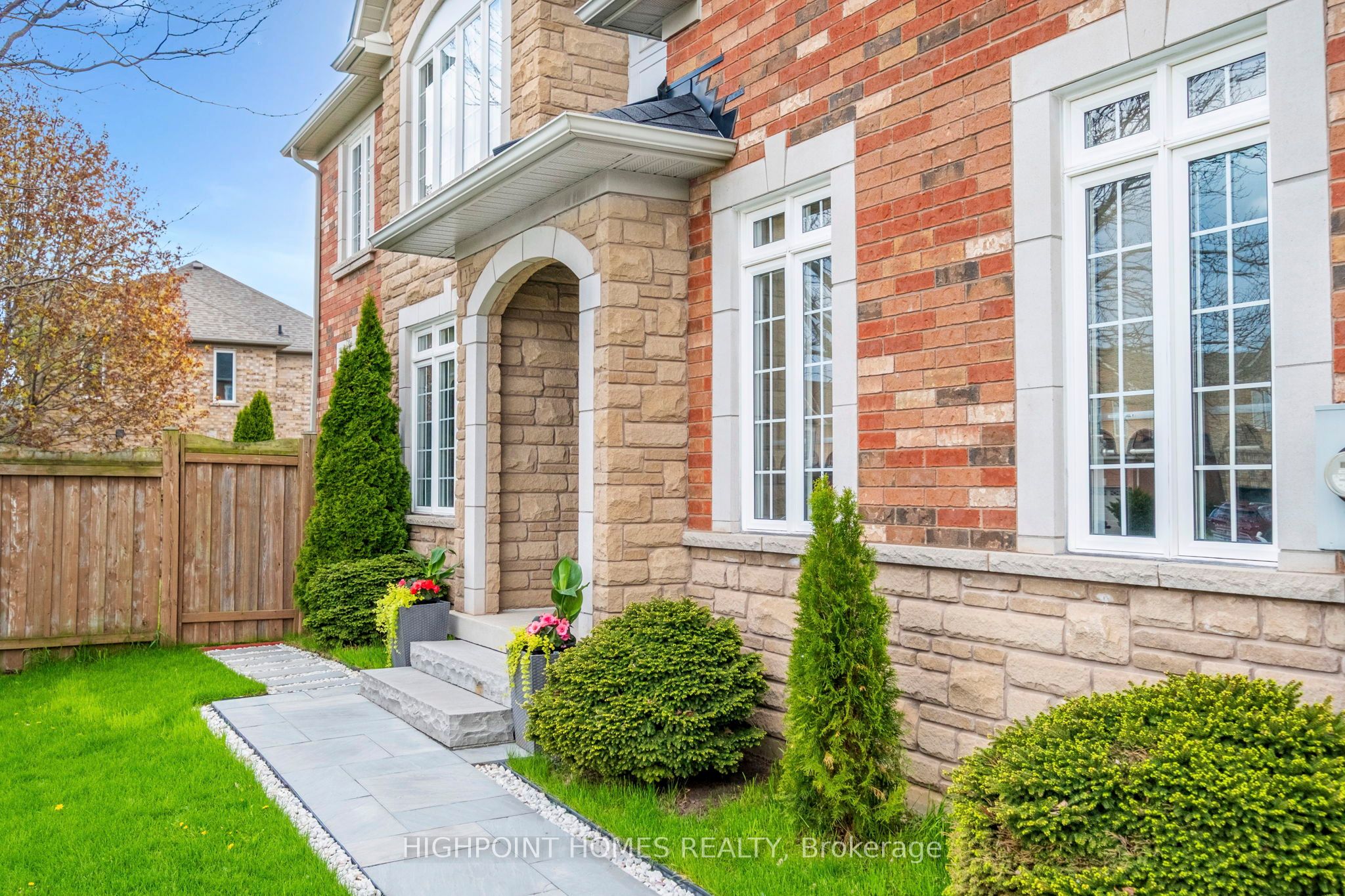 2066 Willhaven Trail, Oakville, ON L6M 5G3 photo 4